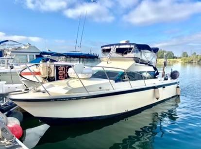 1990 Skipjack 28 Flybridge yacht for sale in 