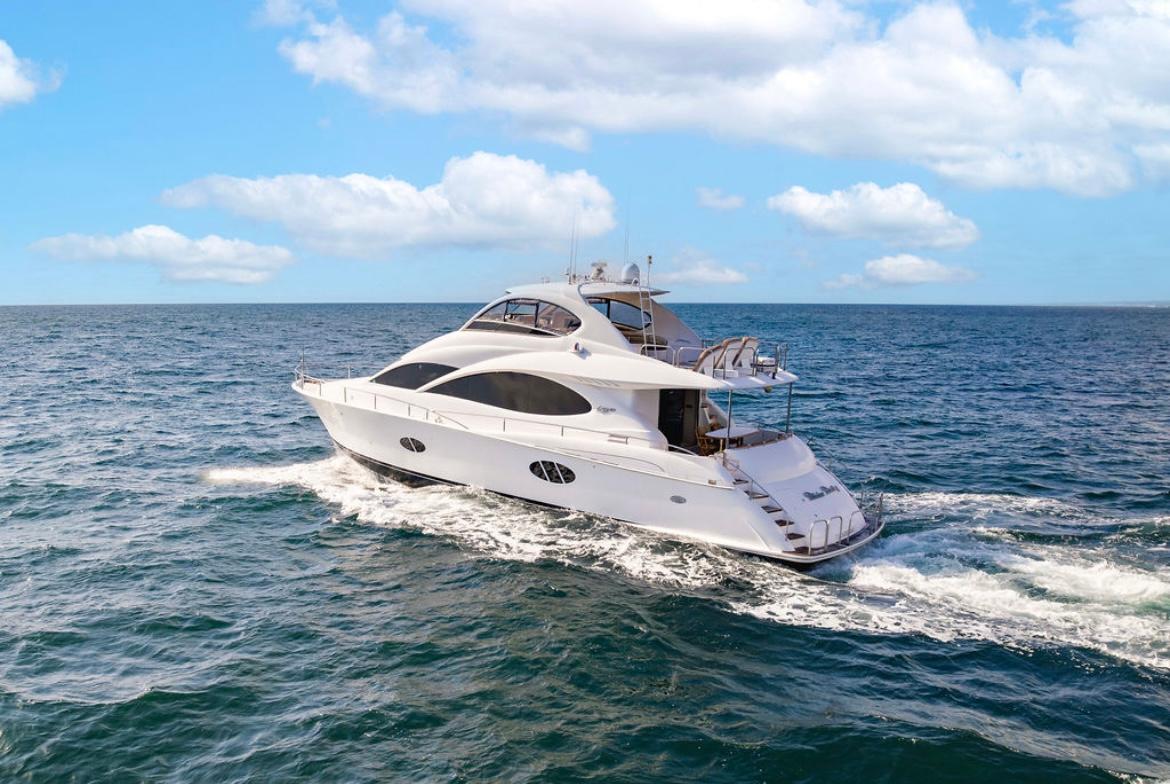 2007 Lazzara 68 yacht for sale in 