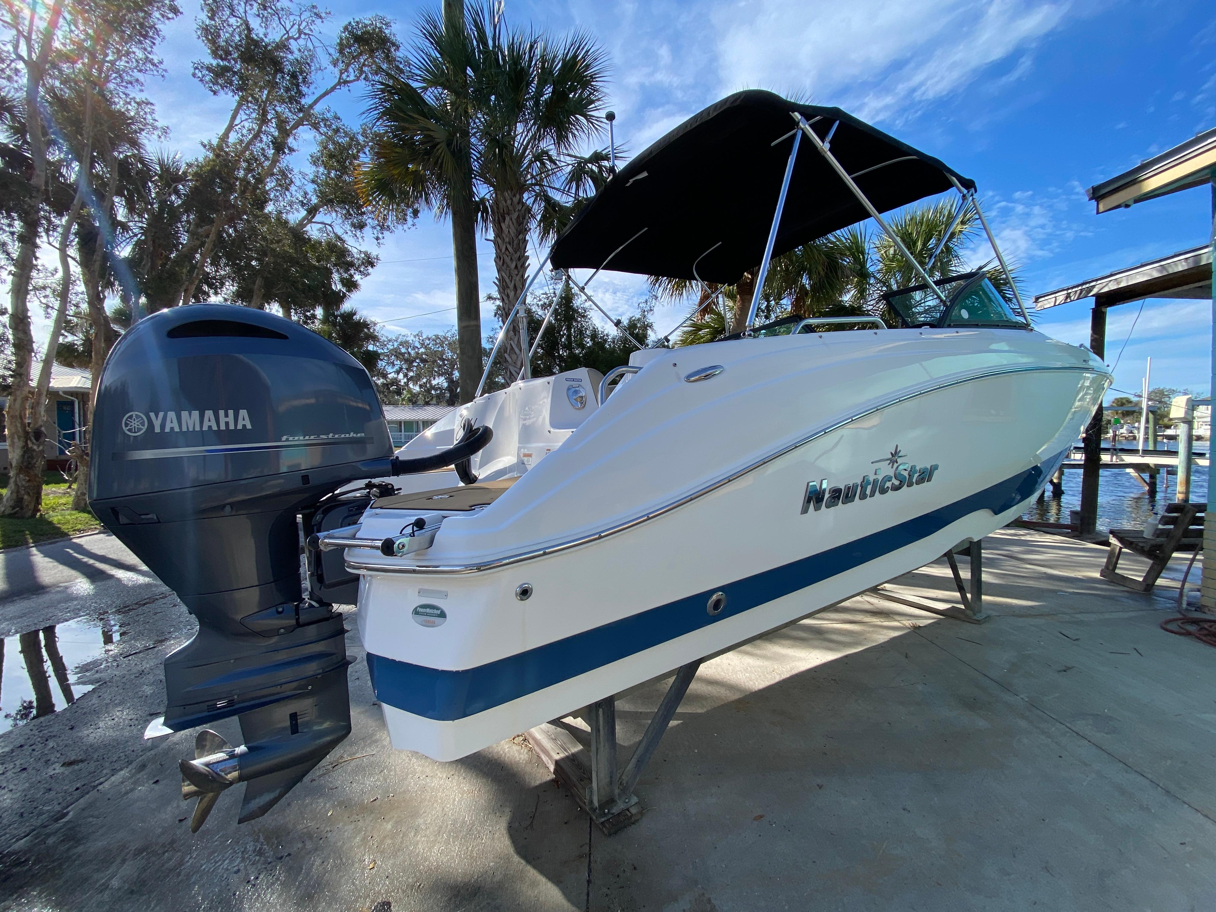 2022 NauticStar 223 DC yacht for sale in 