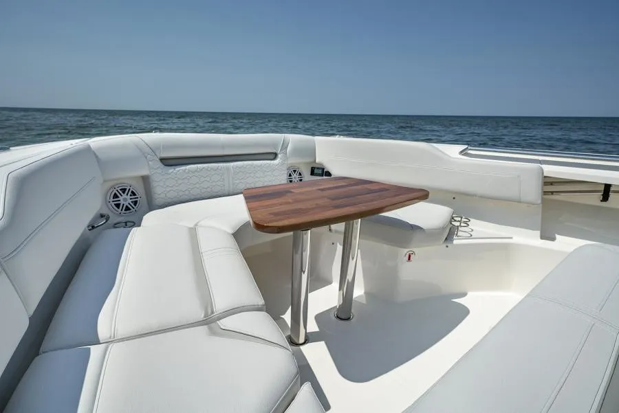 2025 Tiara Yachts 43LS for Sale in Eastport, NY, United States | 44 ft ...