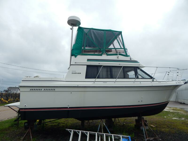1983 Carver Mariner 2897 yacht for sale in 