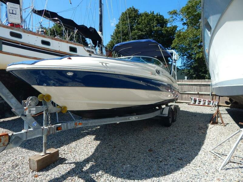 2004 Sea Ray 240 Sundeck yacht for sale in 