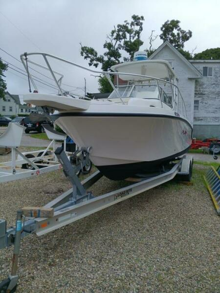 2003 Mako 252 yacht for sale in 