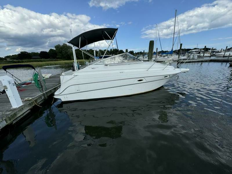 2002 Maxum 2400 SCR yacht for sale in 