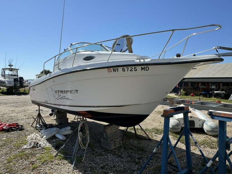 2004 Seaswirl Striper yacht for sale in 