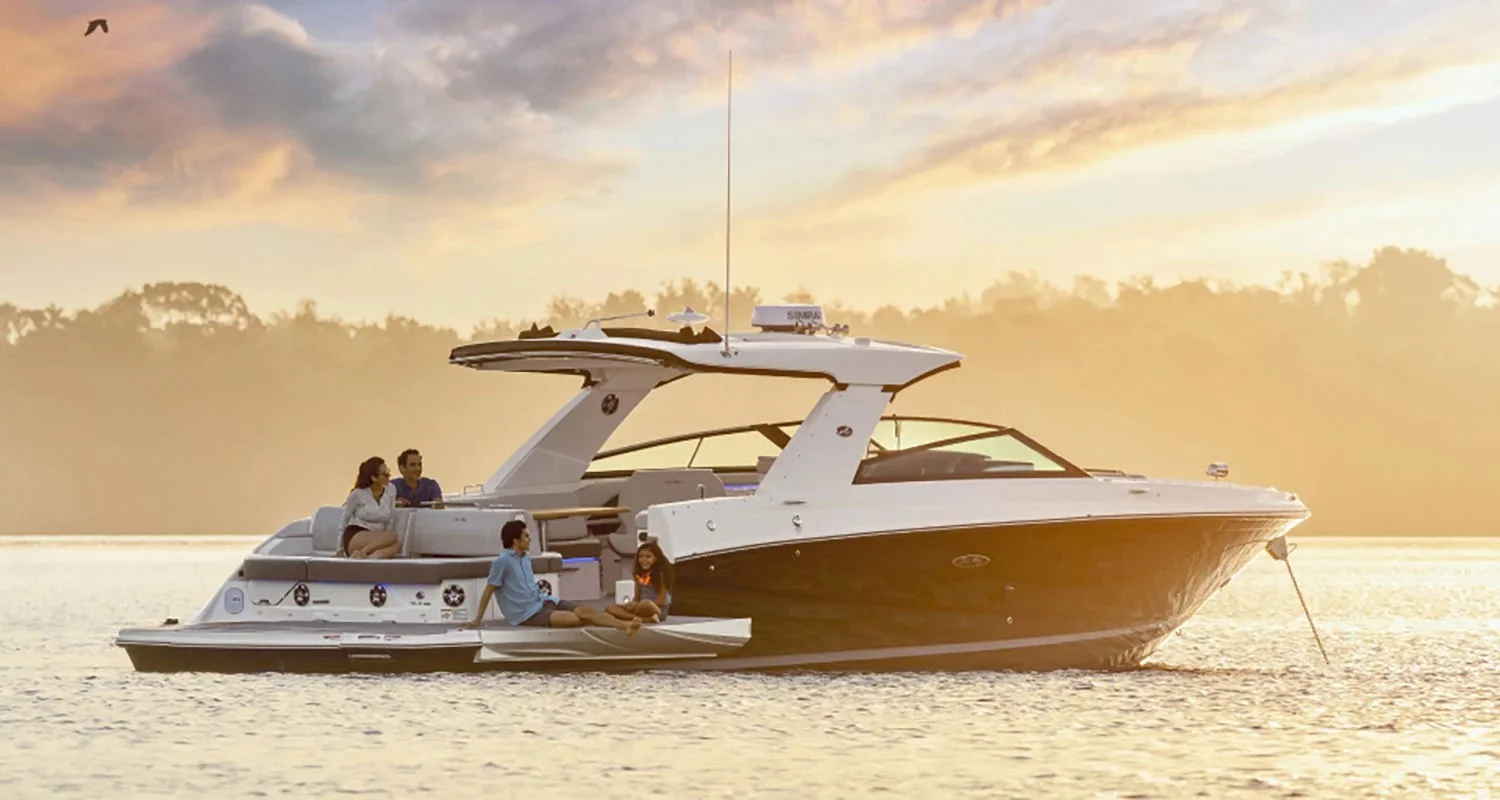 Sea Ray with family and friends enjoying time on the water