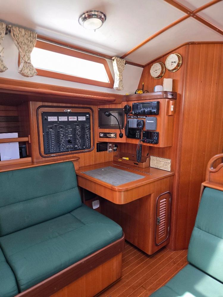 1999 Passport Royal Passport 43 for Sale in Tracys Landing, MD, United ...