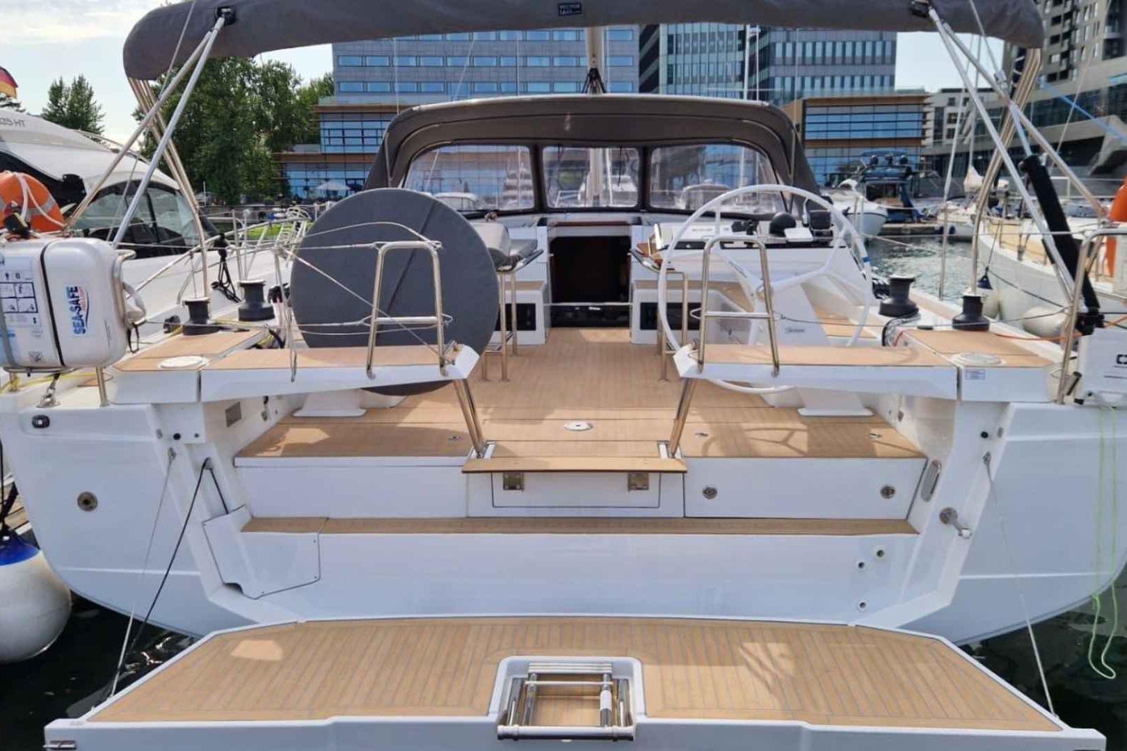 2023 Hanse 460