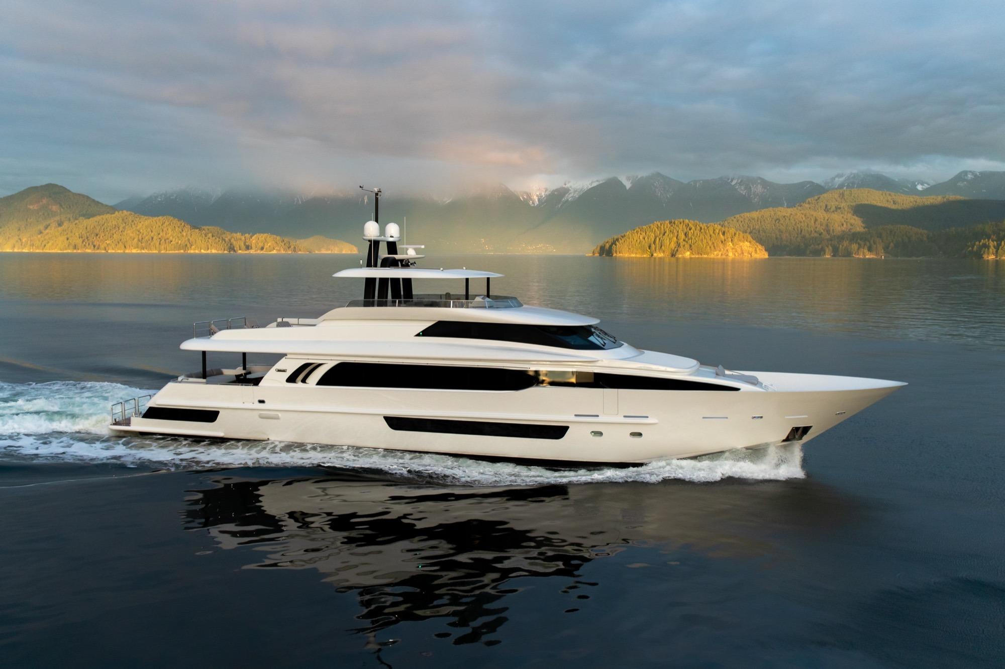 2020 Crescent Raised Pilothouse