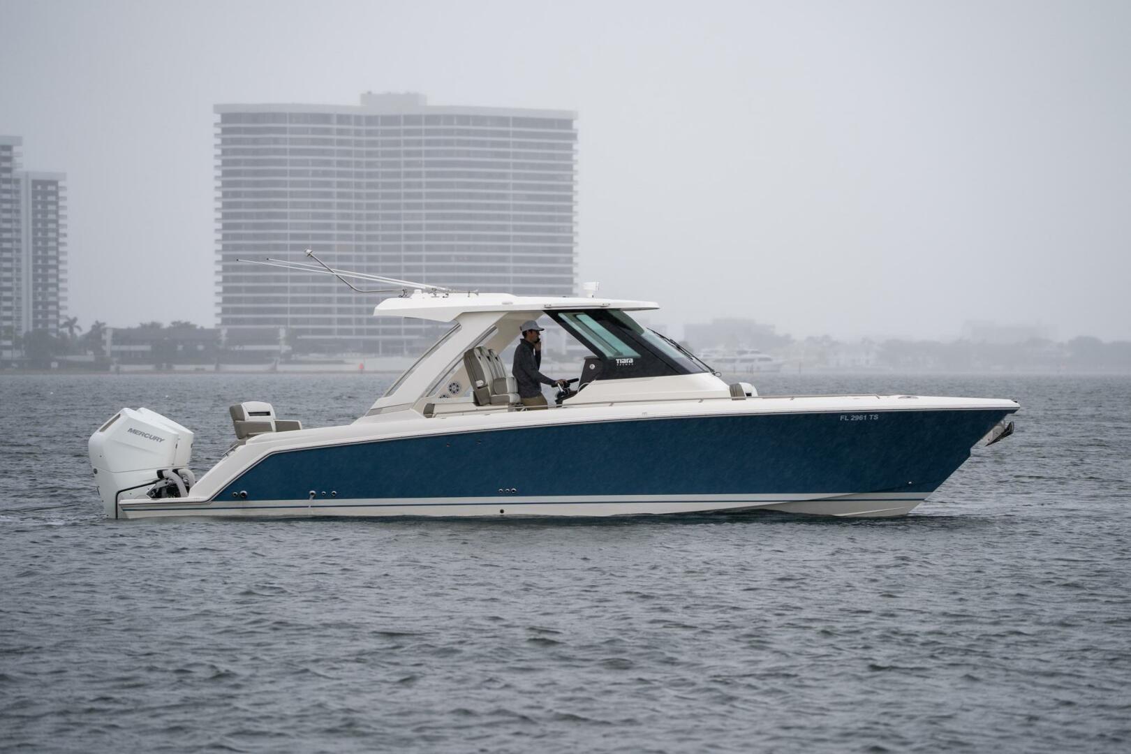 2024 Tiara Sport 34 LS