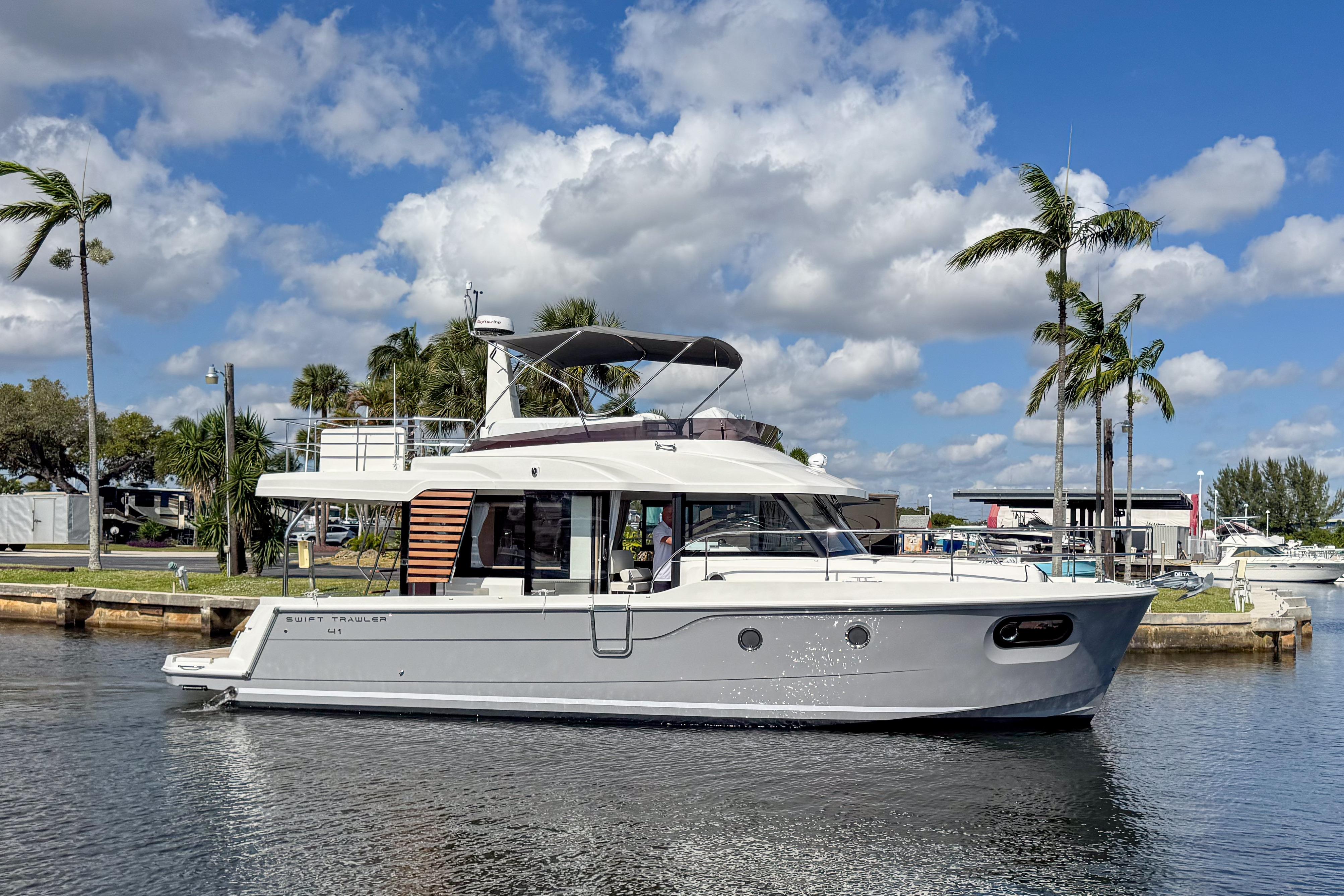 2026 Beneteau Swift Trawler 41 Fly