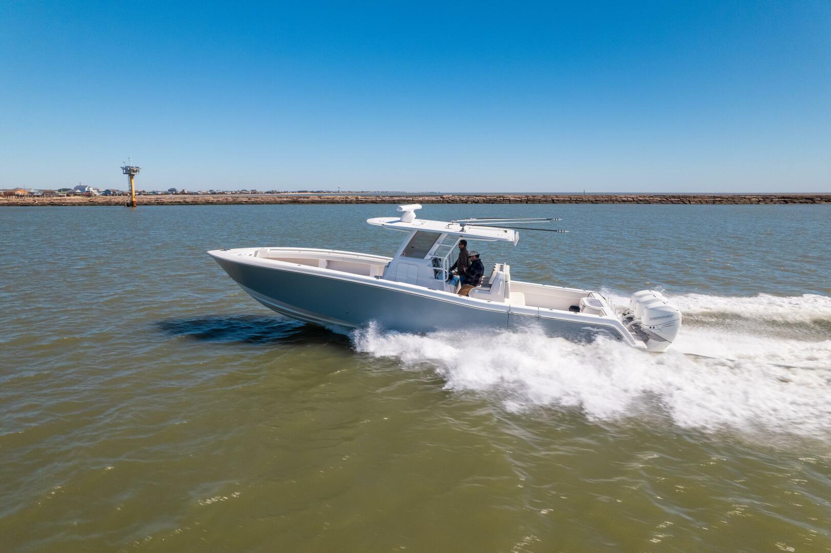 2019 Invincible 39 Open Fisherman