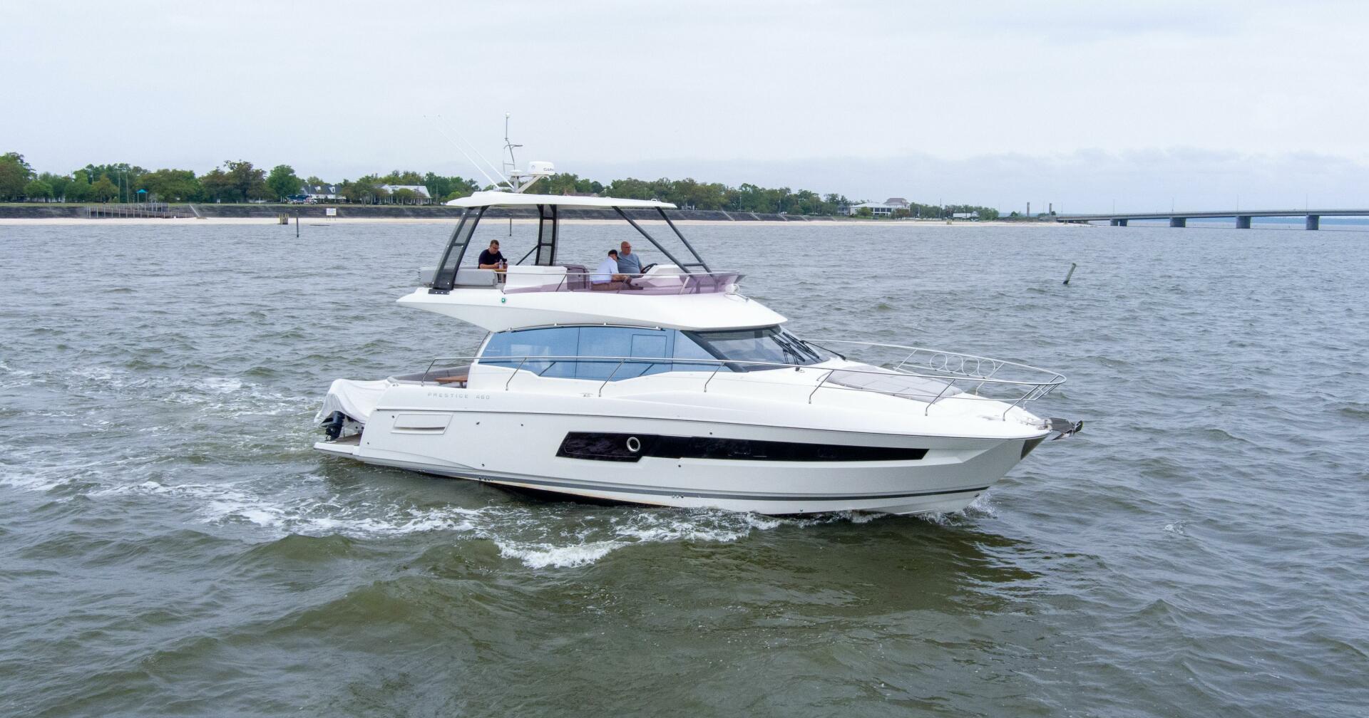 2023 Prestige 460