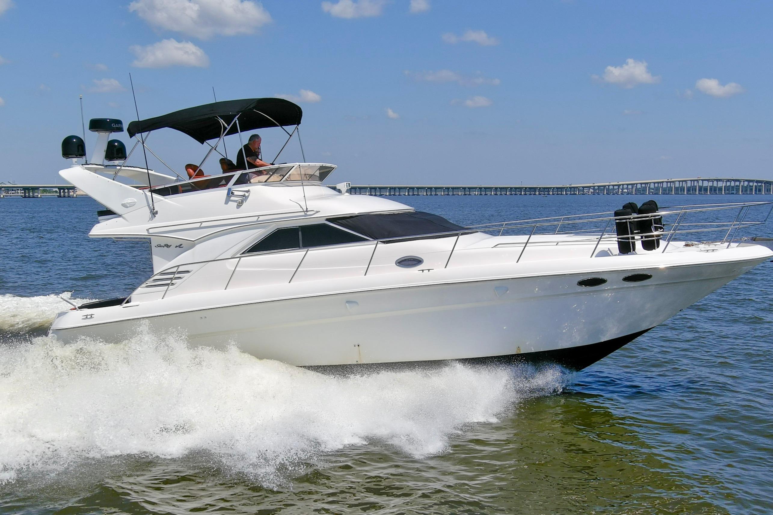 2000 Sea Ray 400 Sedan Bridge