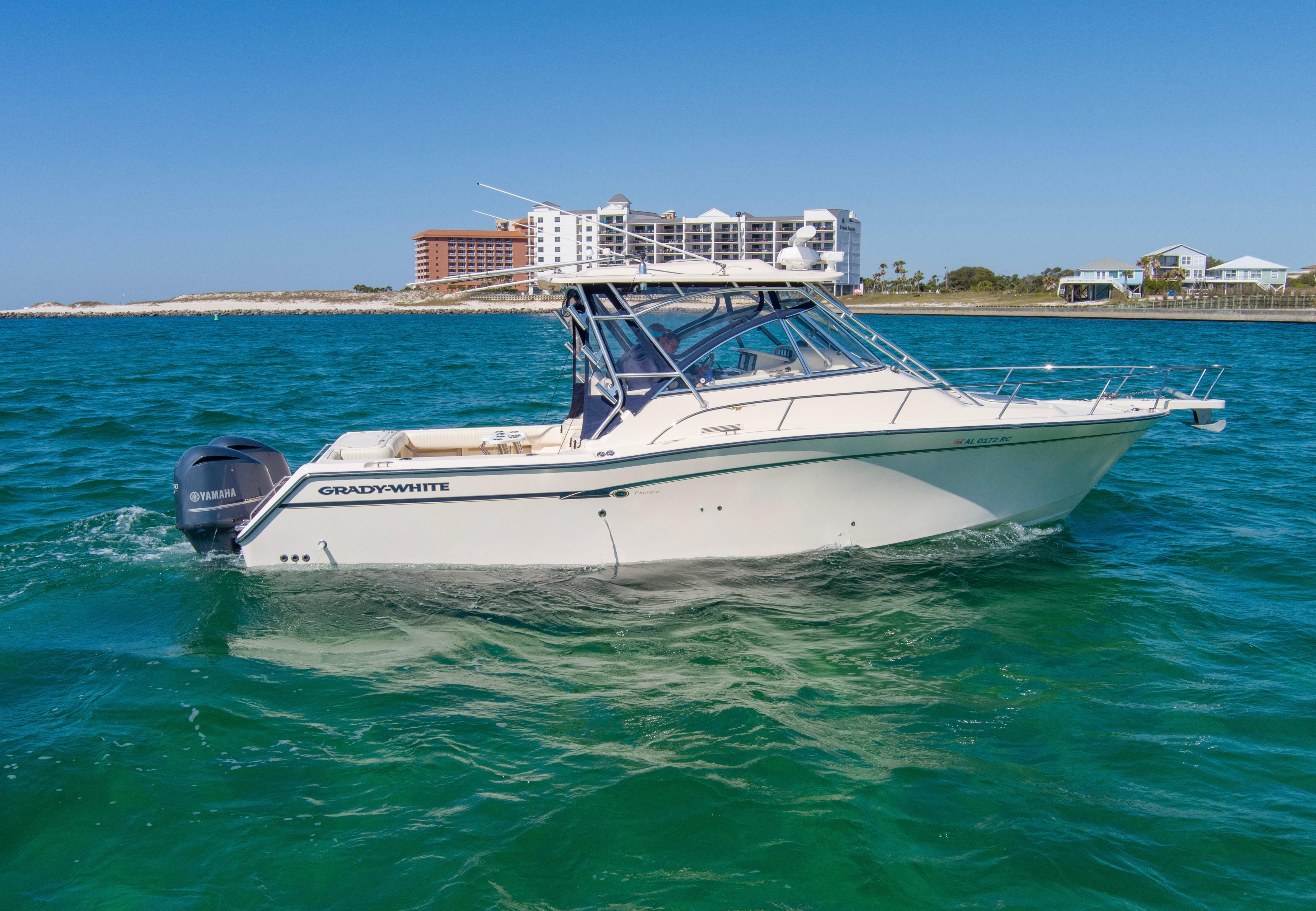 2009 Grady-White Express 330