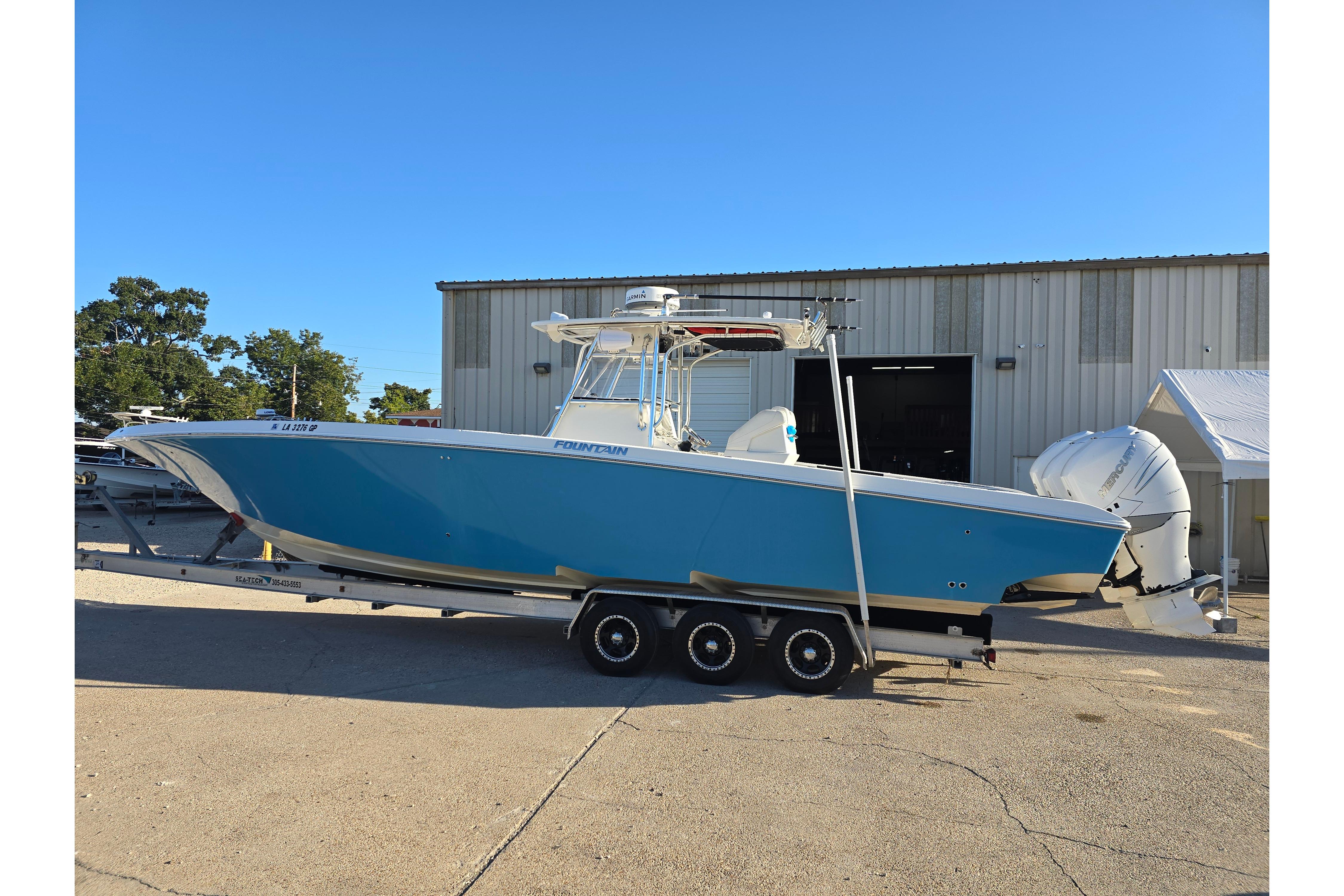 2012 Fountain 38 Center Console
