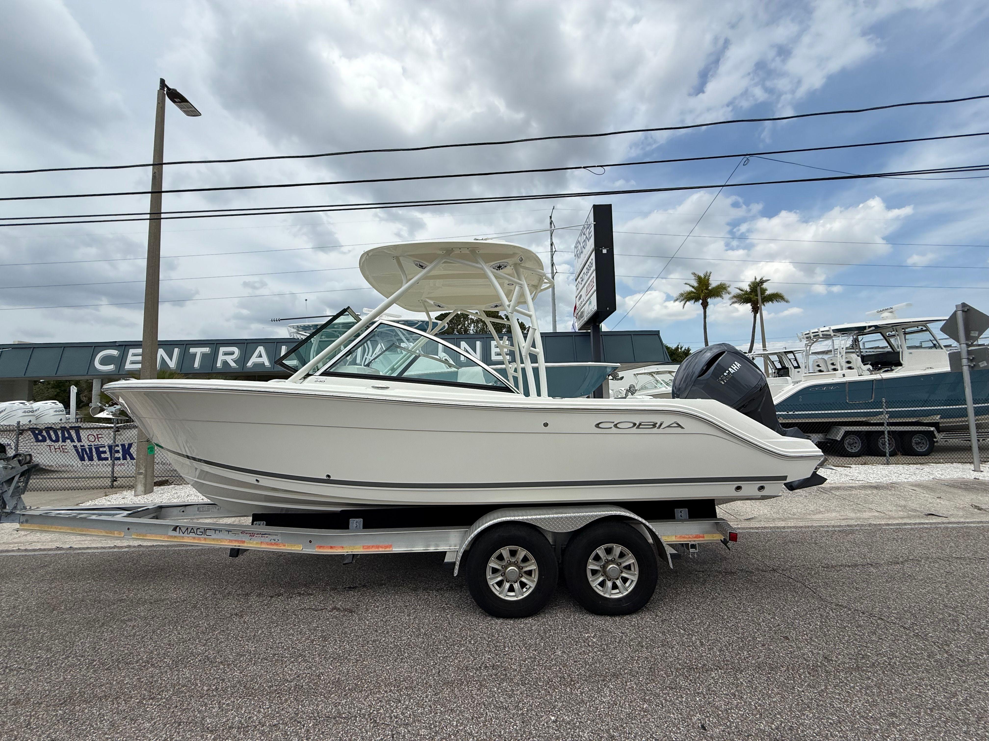 2025 Cobia 240 Dual Console