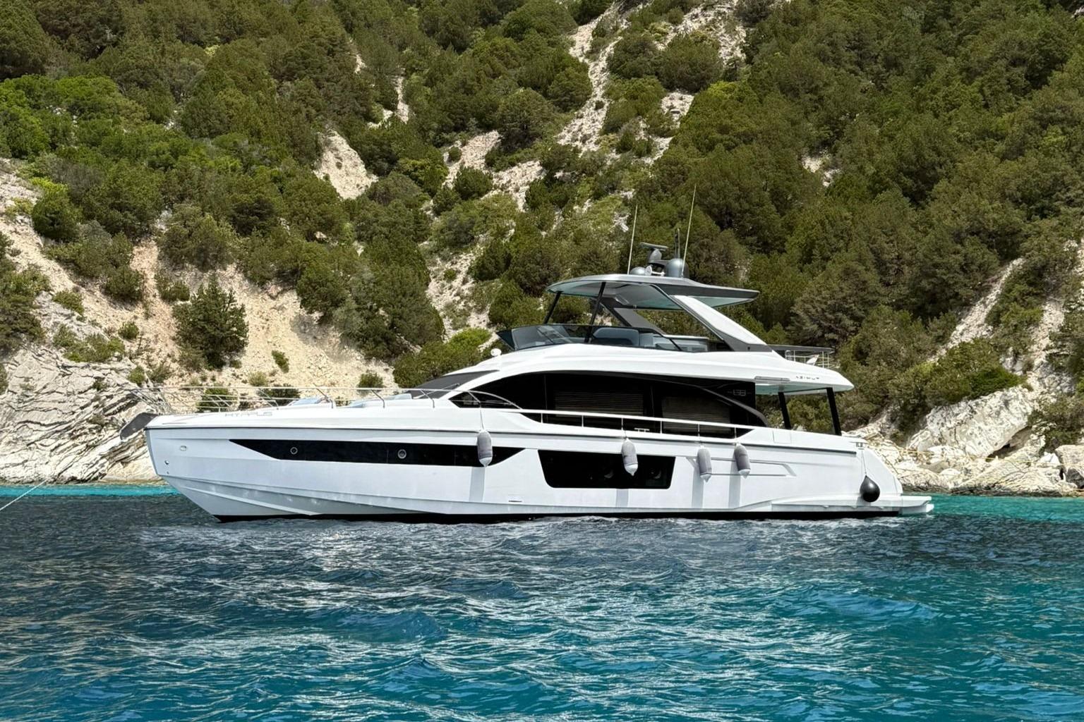 2022 Azimut Fly 68