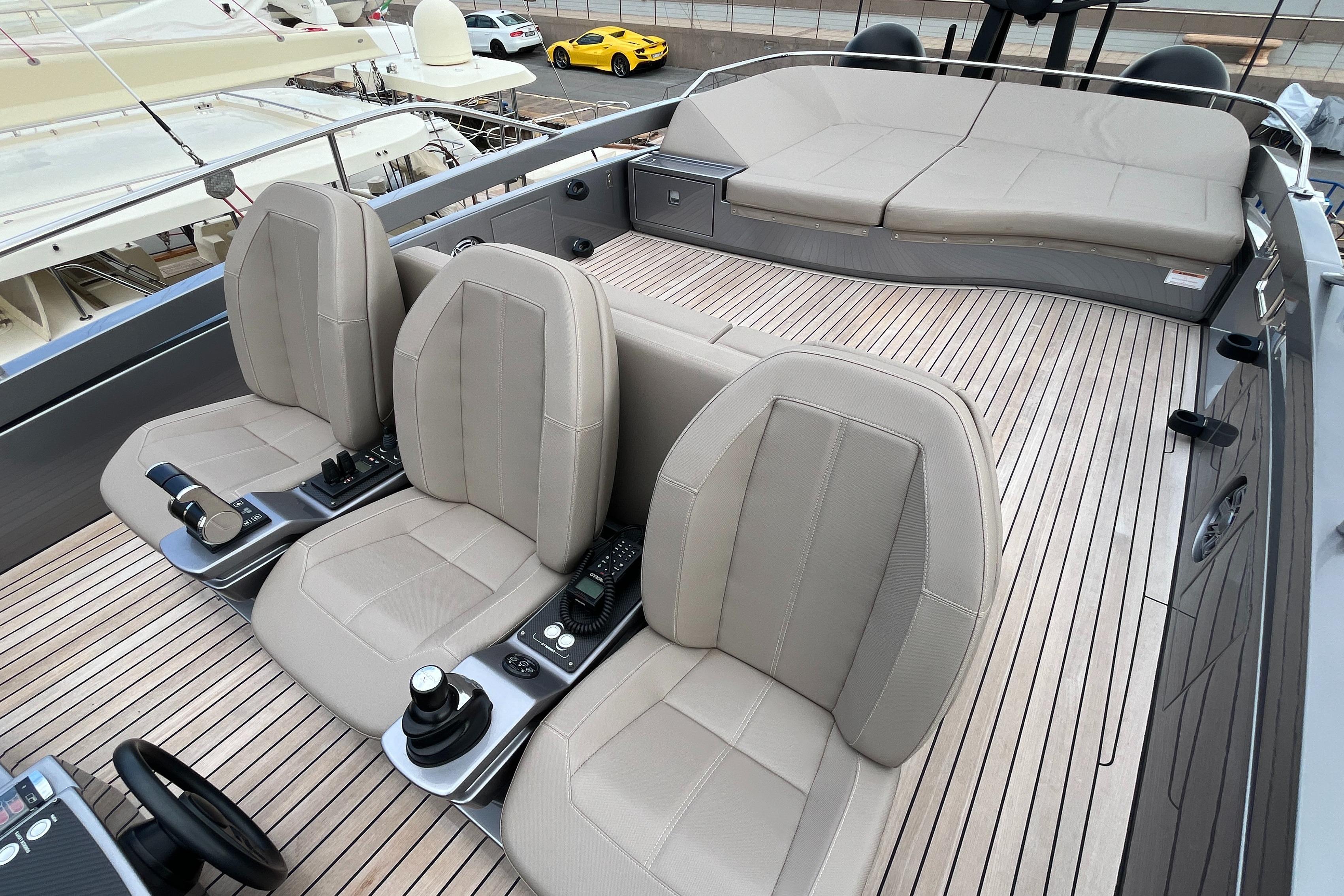 2024 Pershing 8X for Sale in La Spezia, SP, Italy | 84 ft | Global ...