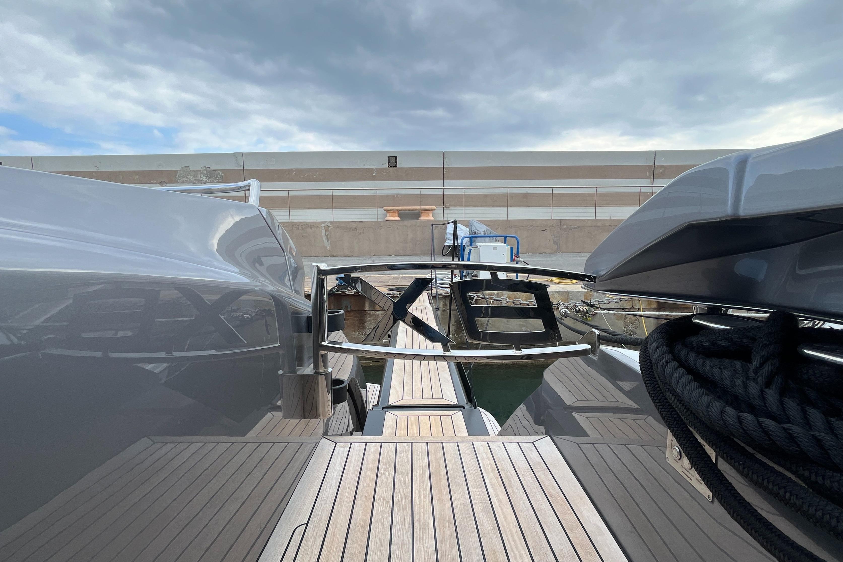 2024 Pershing 8X for Sale in La Spezia, SP, Italy | 84 ft | Global ...