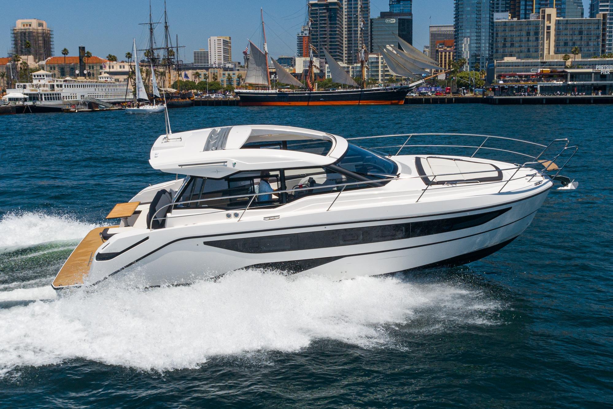 2024 Bavaria SR38