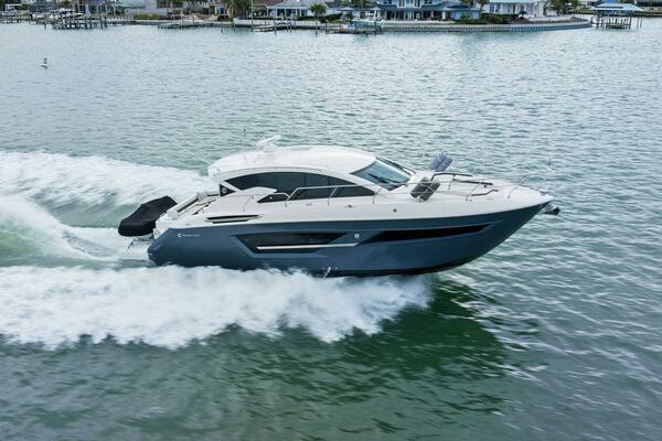 2020 Cruisers 46 Cantius