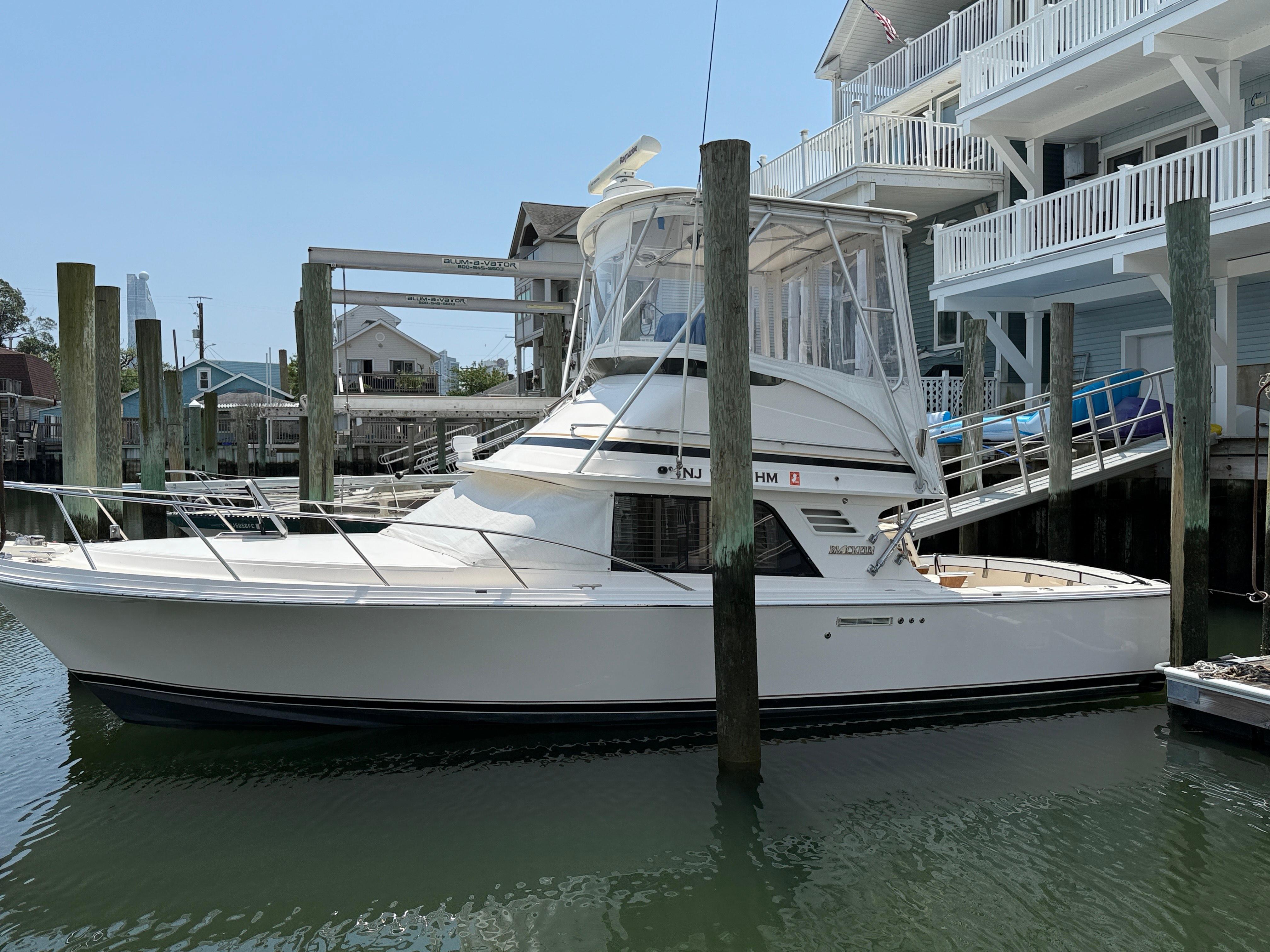 1992 Blackfin 29 Flybridge yacht for sale in 