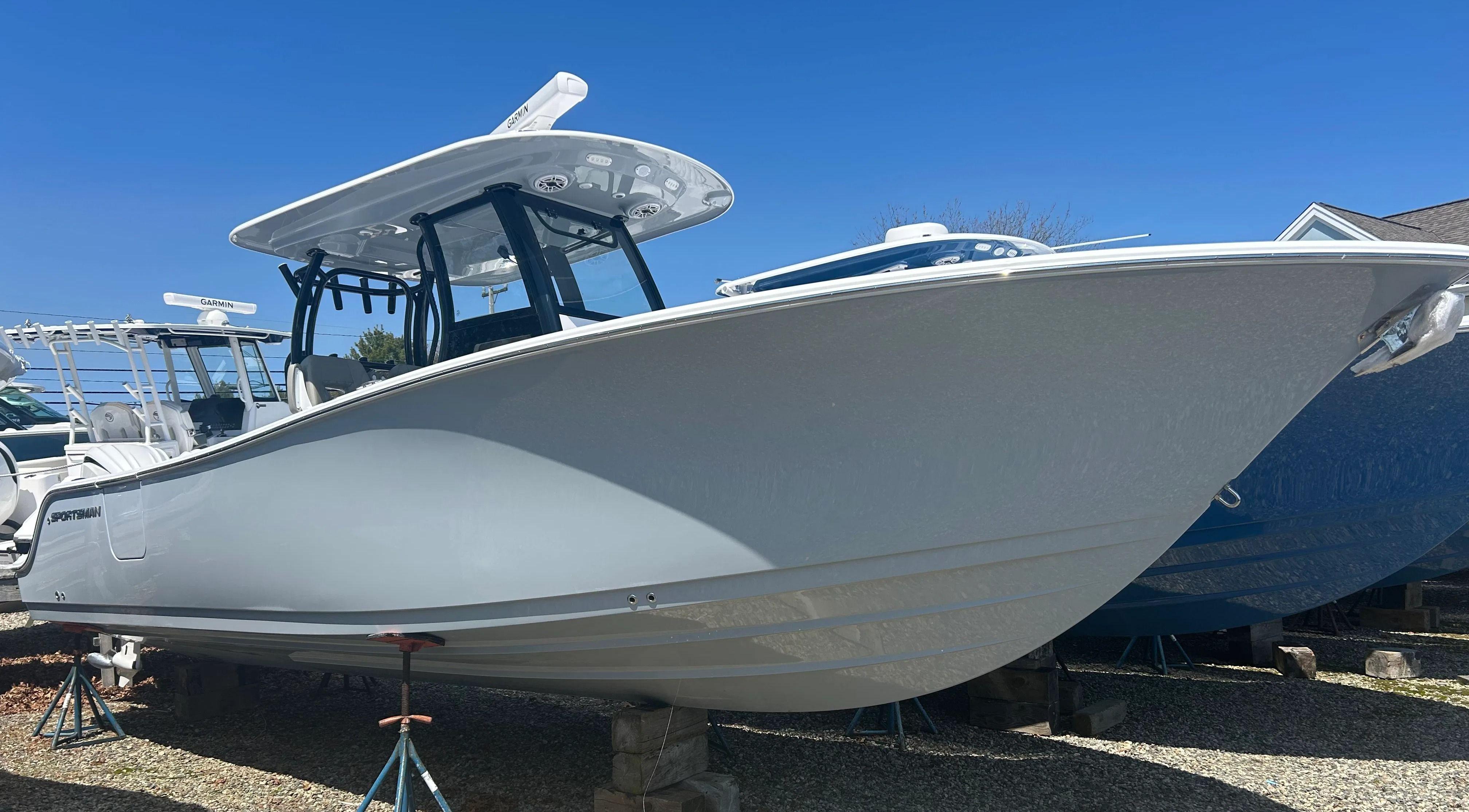 2025 Sportsman Open 282 Center Console