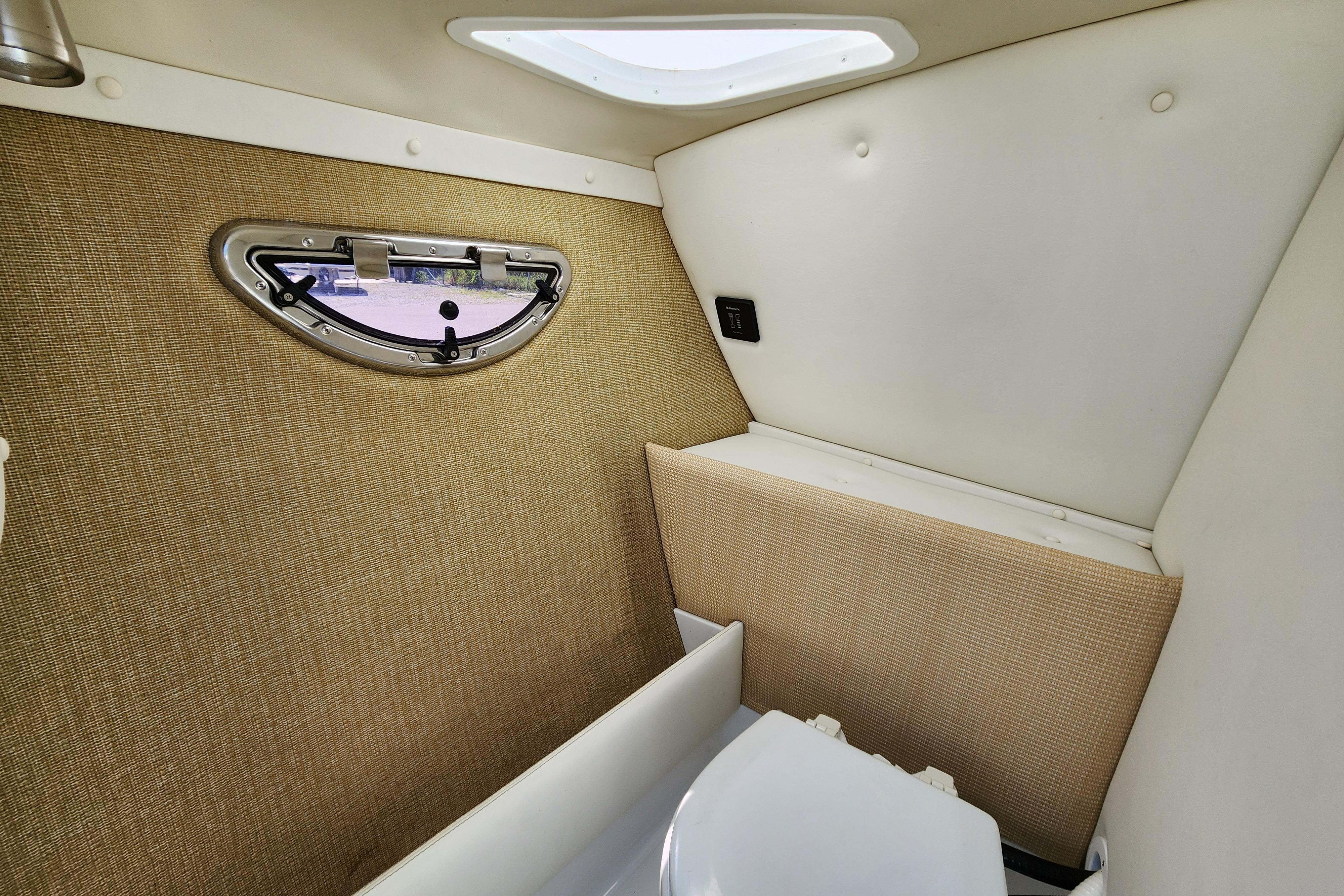2013 Cobalt R5 for Sale in Orillia, ON, Canada | 26 ft | Global Yacht ...