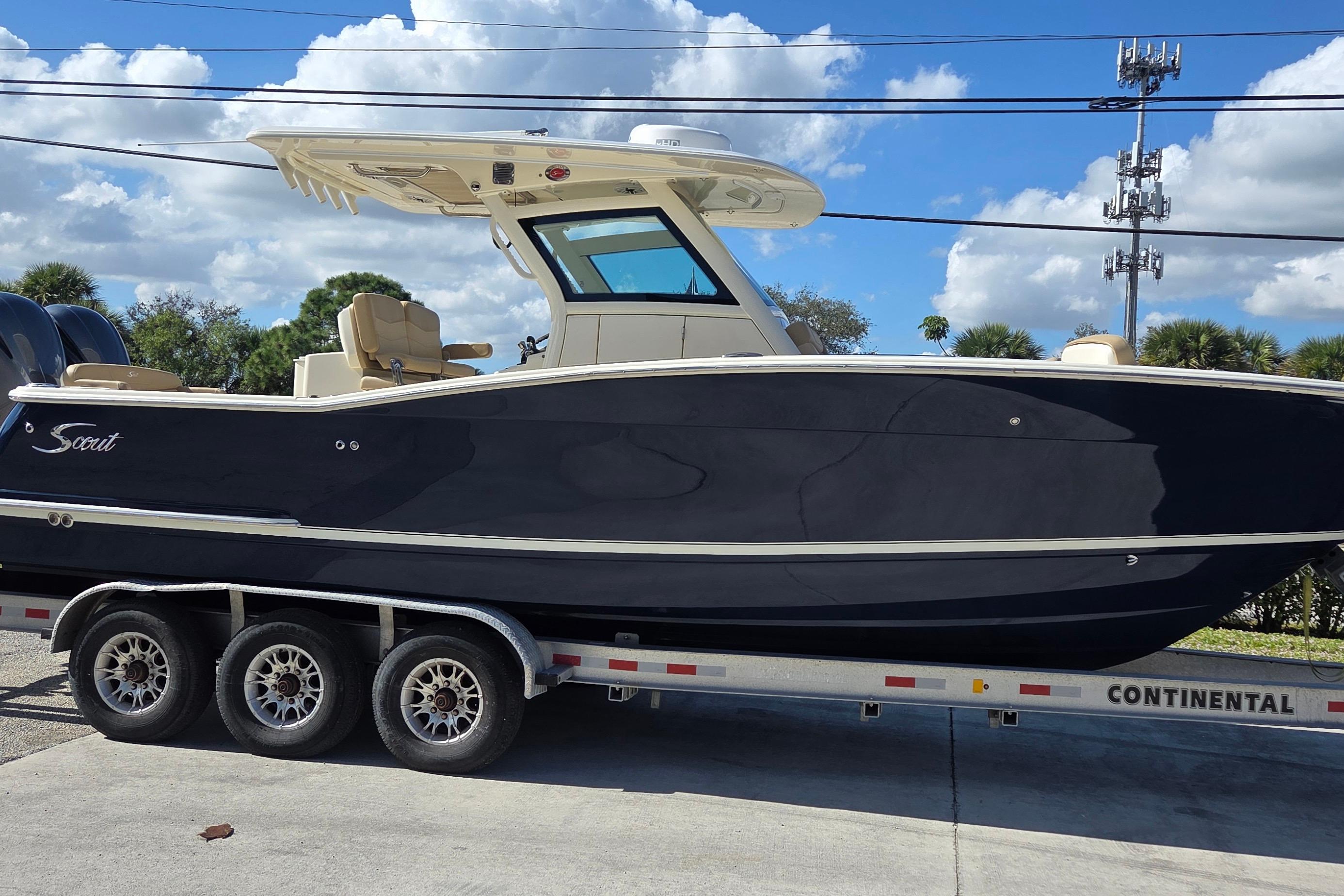 2021 Scout 305 LXF