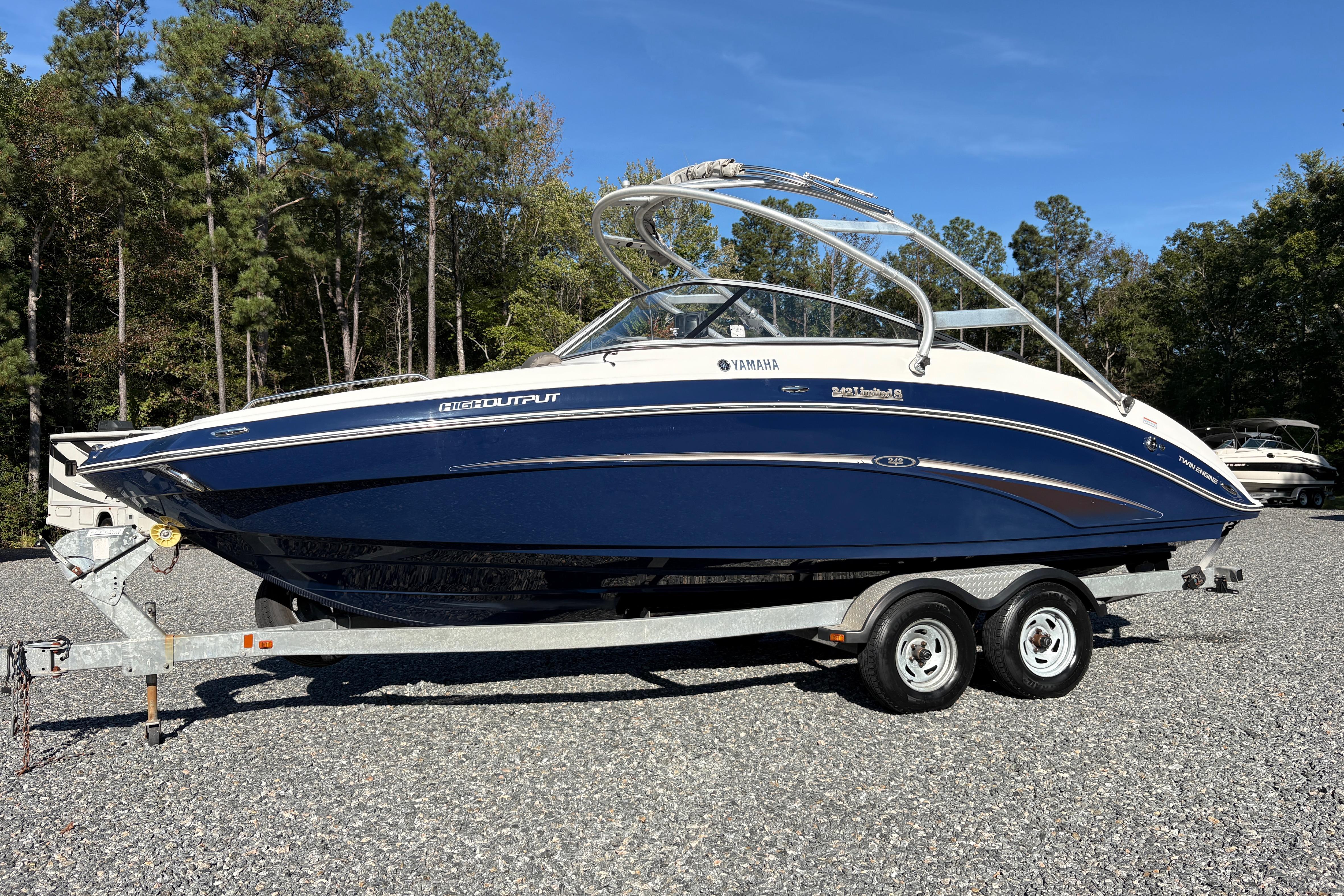 2014 Yamaha Boats 242 Limited S