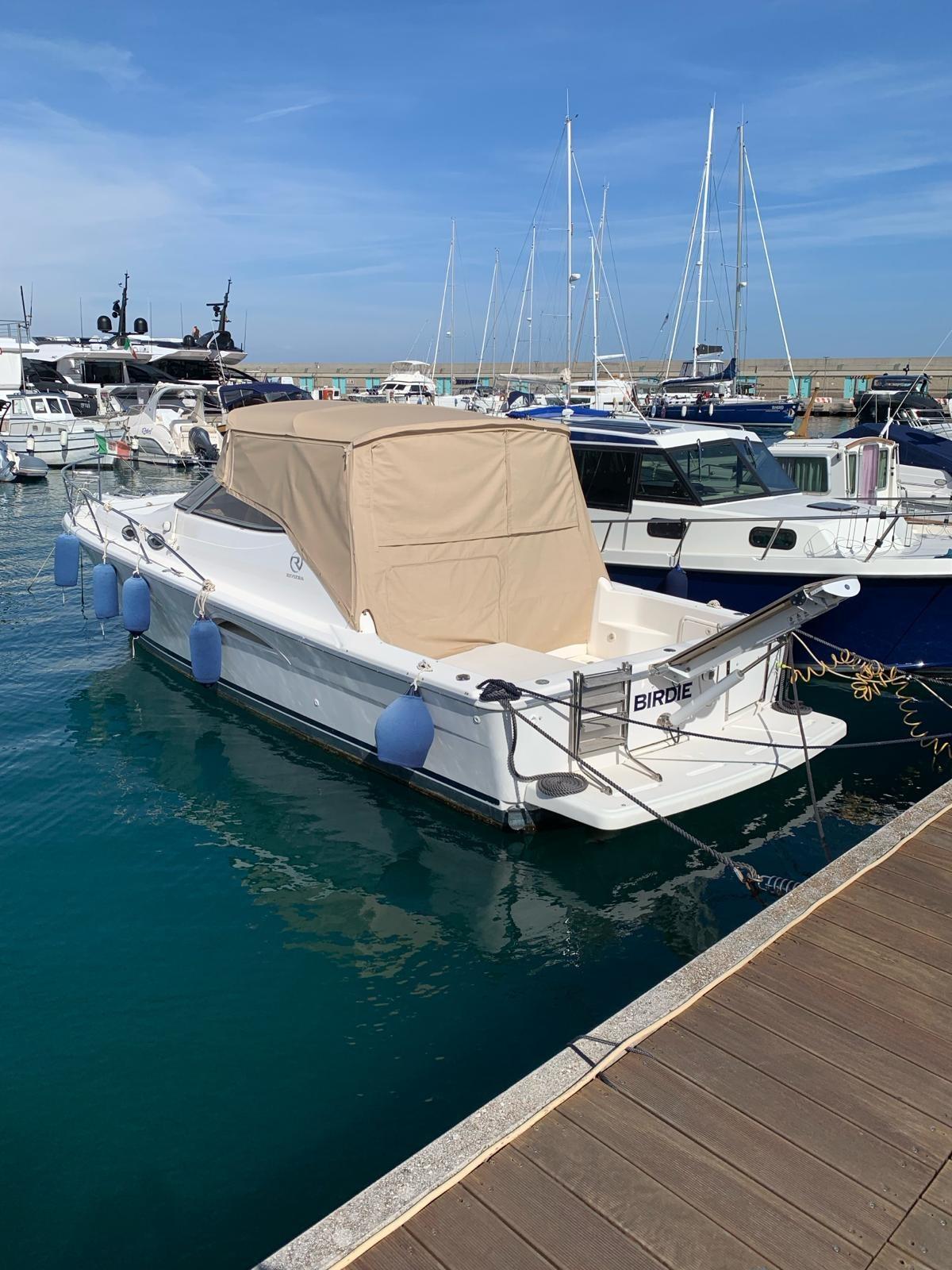 2000 Riviera 3000 Offshore for Sale in Liguria, Italy | 31 ft | Global ...