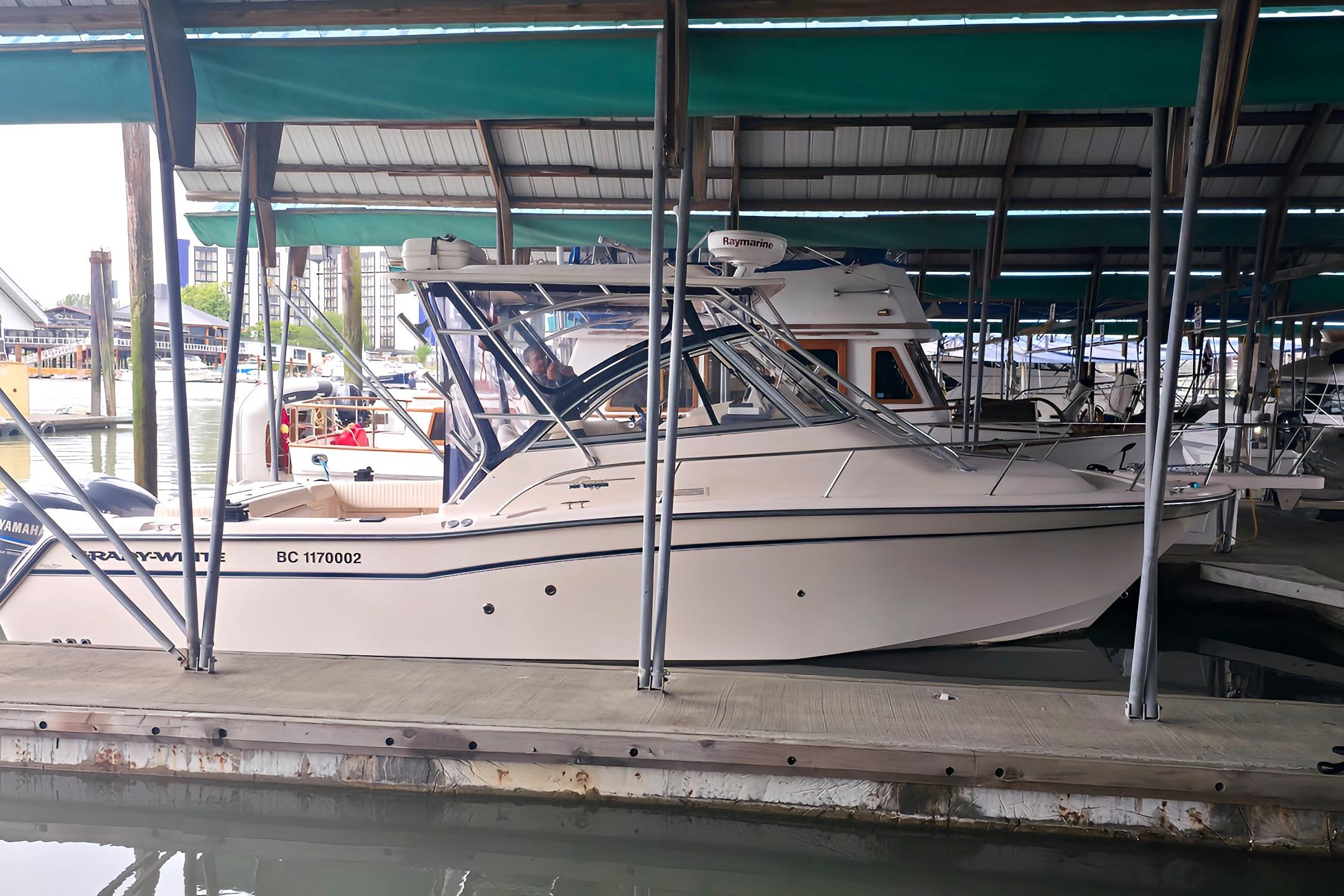 2007 Grady-White Express 305