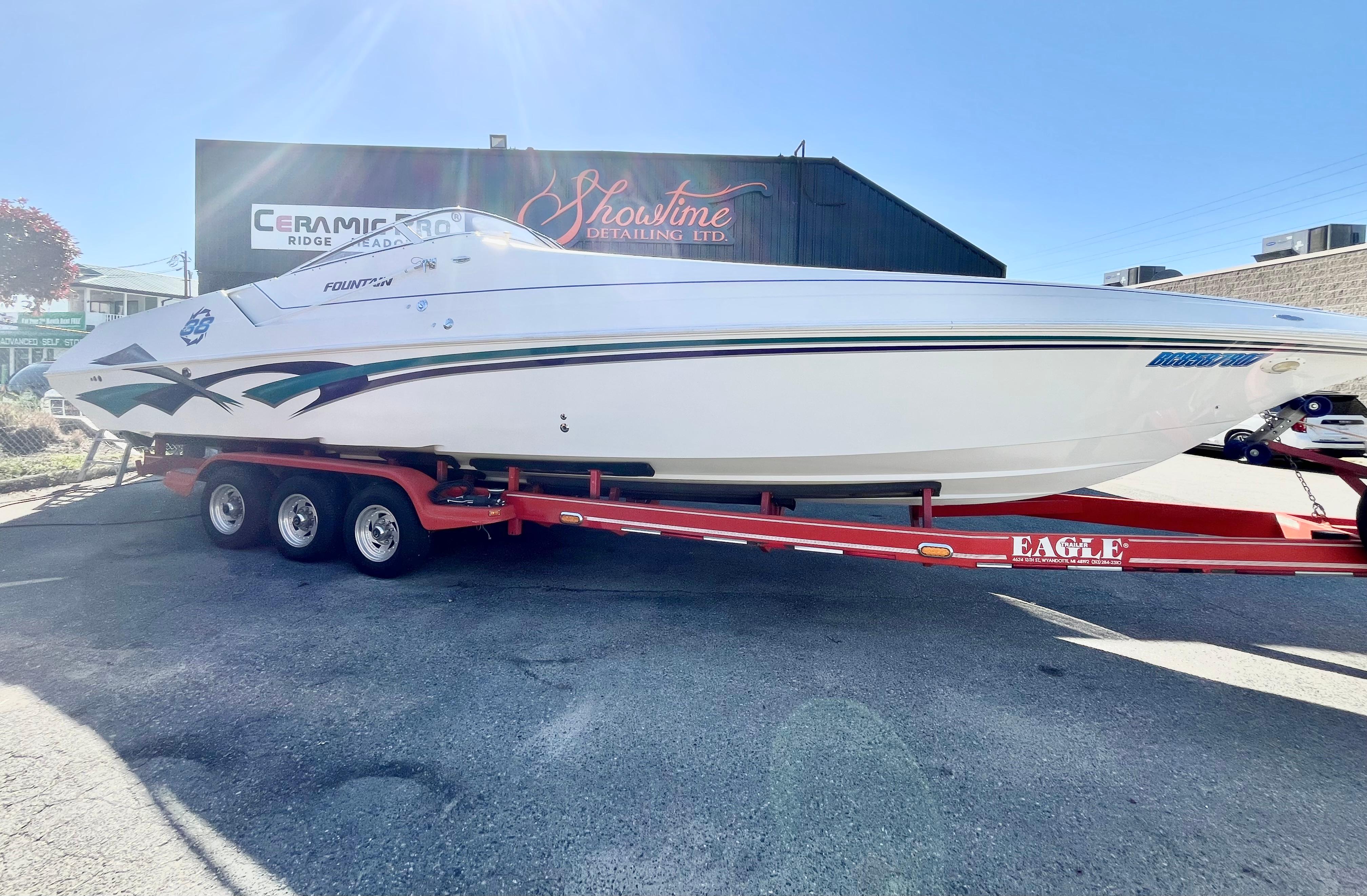 1999 Fountain 38 SC