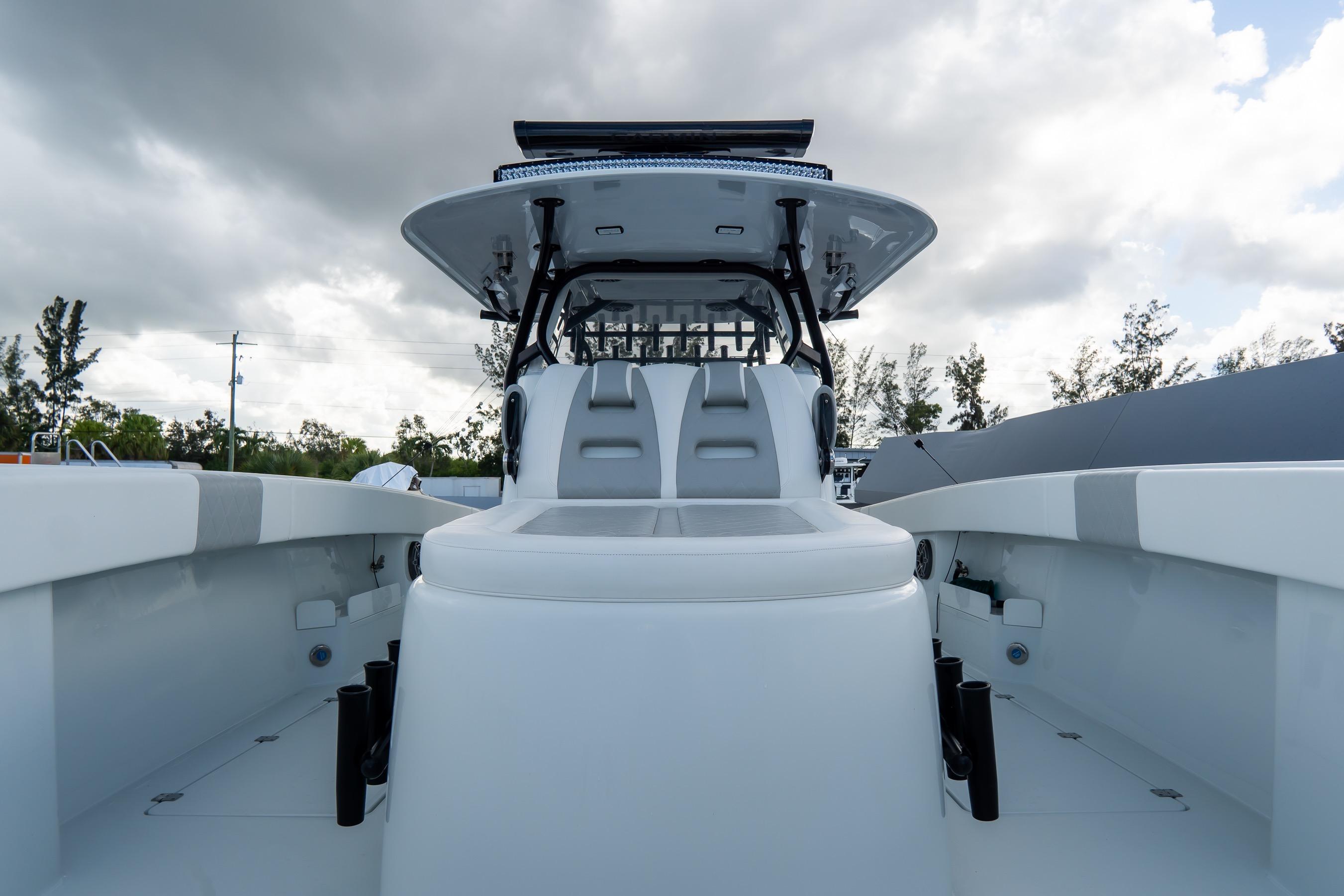 49 Freeman 2024 Freeman 38 for Sale in Stuart, FL, United States | 37 ft | Global ...