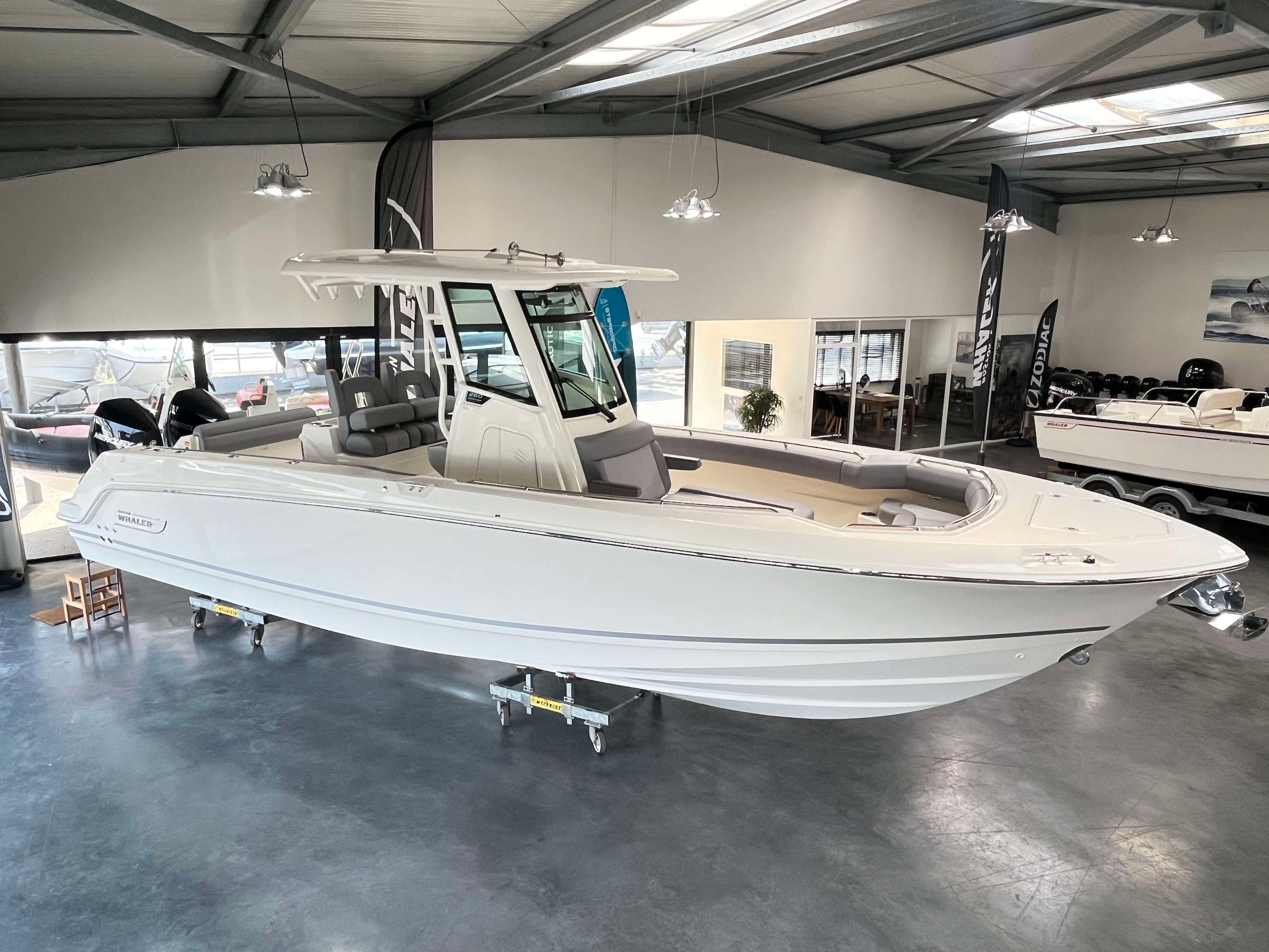 2024 Boston Whaler 280 Outrage