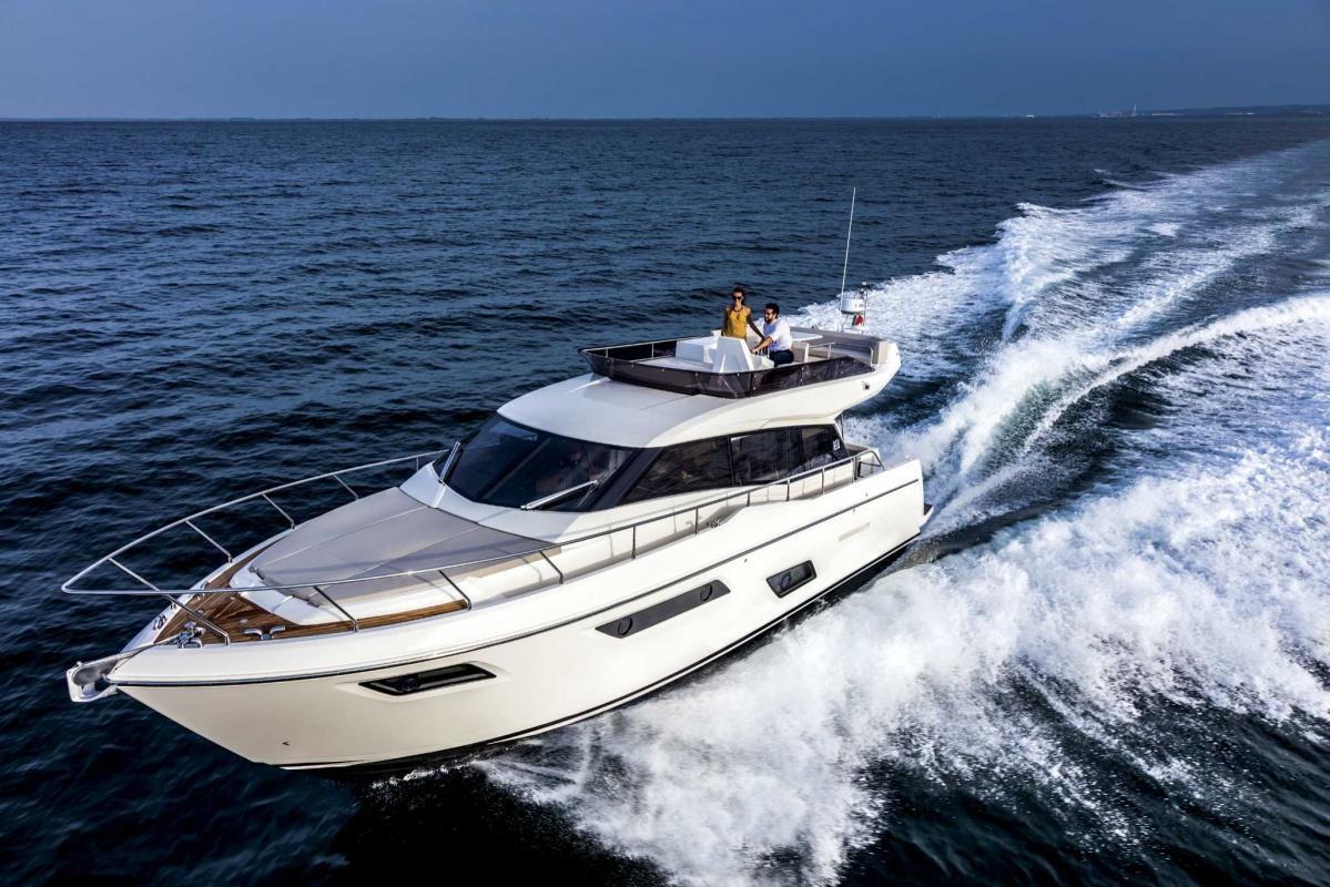 2017 Ferretti Yachts 450