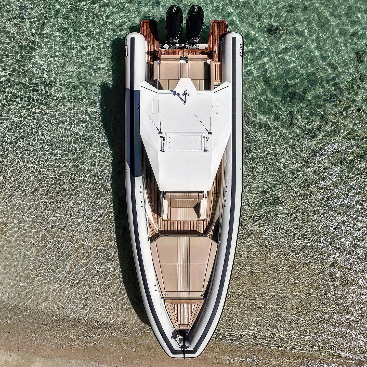 2023 Sea Water GHOST 320