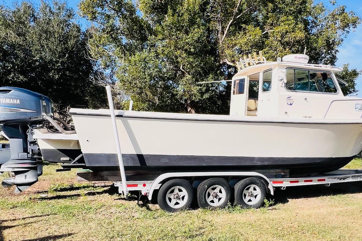 2005 Parker 2820 XLD Sport Cabin