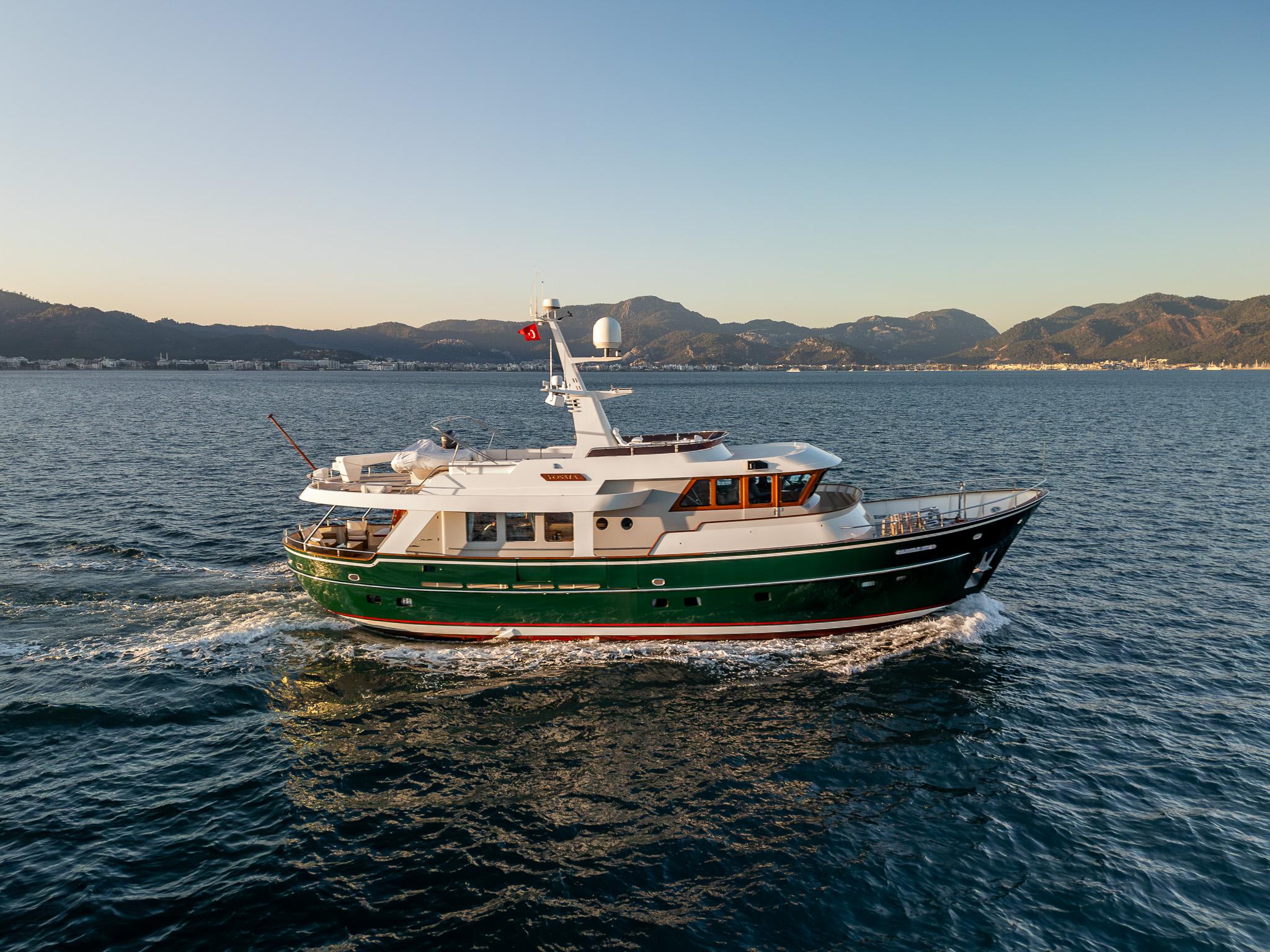 1993 Motor Yacht 71'