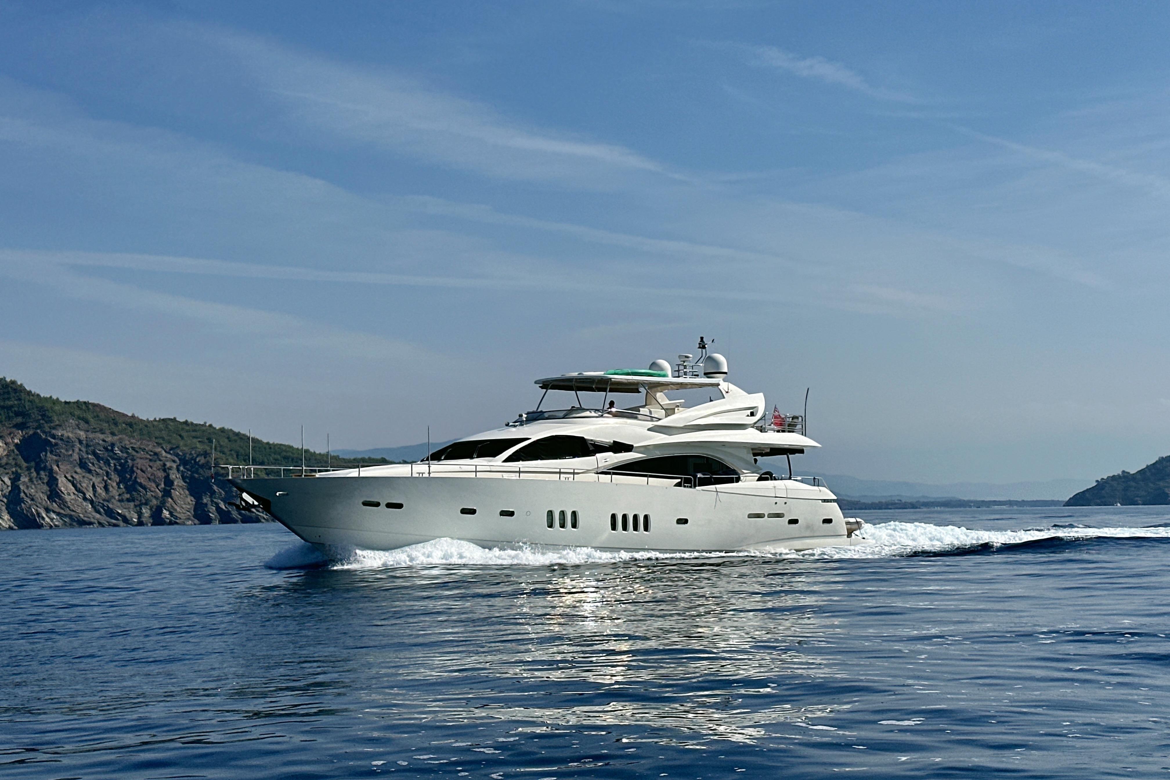 2009 Sunseeker 90 Yacht