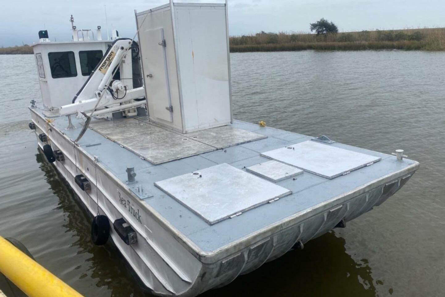 1985 Custom Aluminum Barge yacht for sale in 