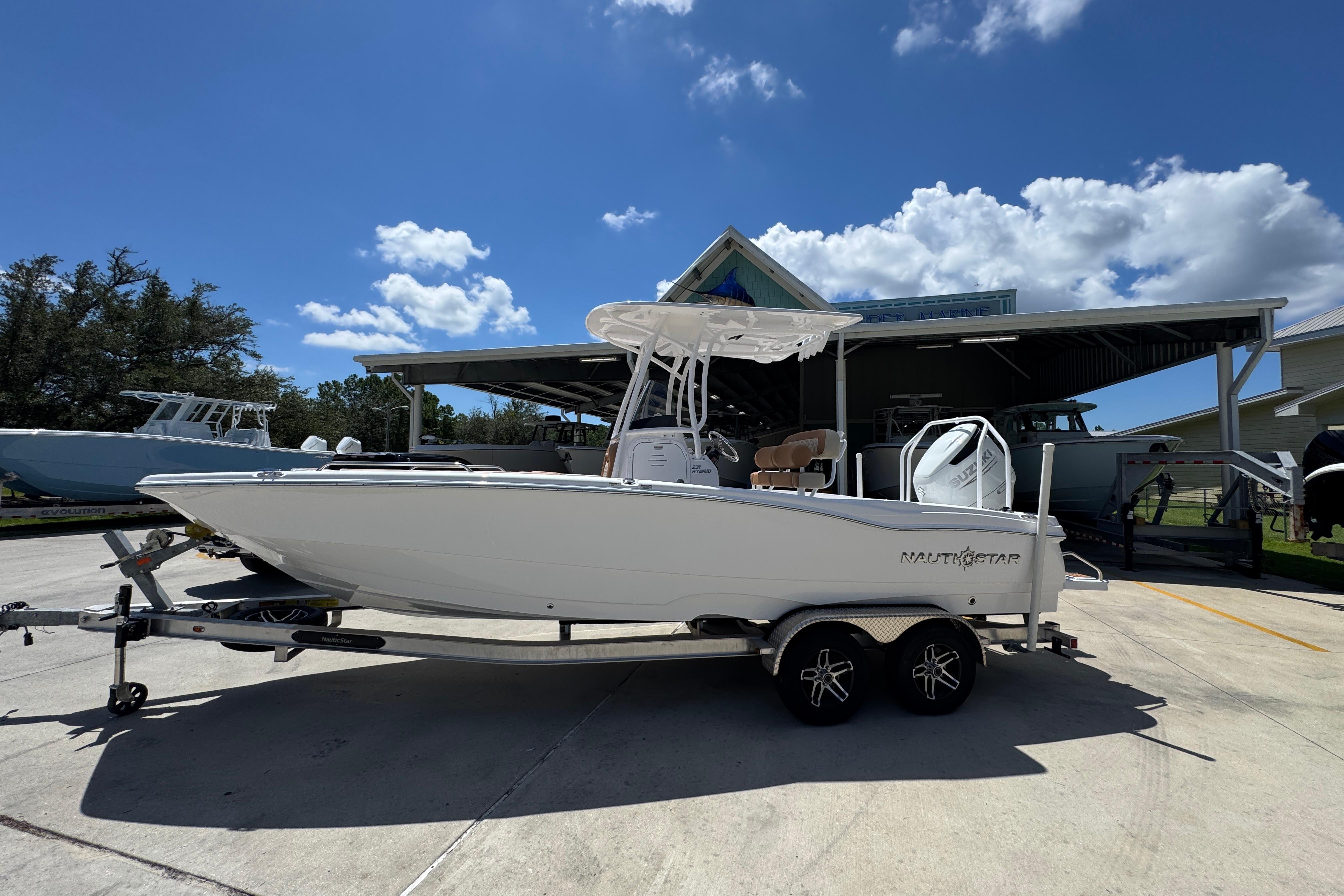 2026 Nautic Star 231 Hybrid