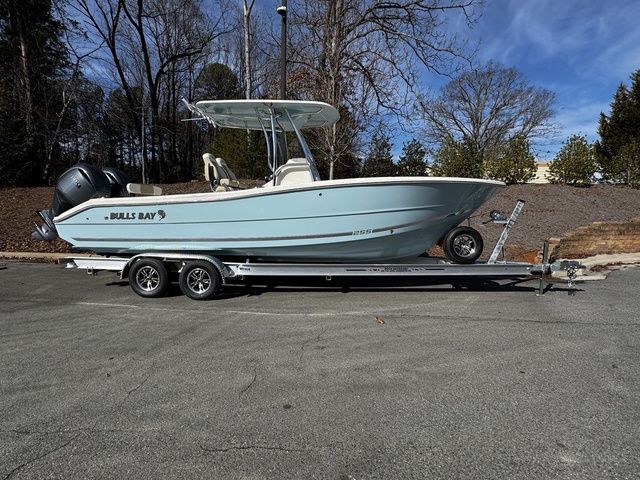 2025 Bulls Bay 255 Center Console