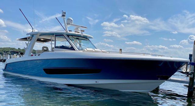 2021 Boston Whaler 420 Outrage yacht for sale in 