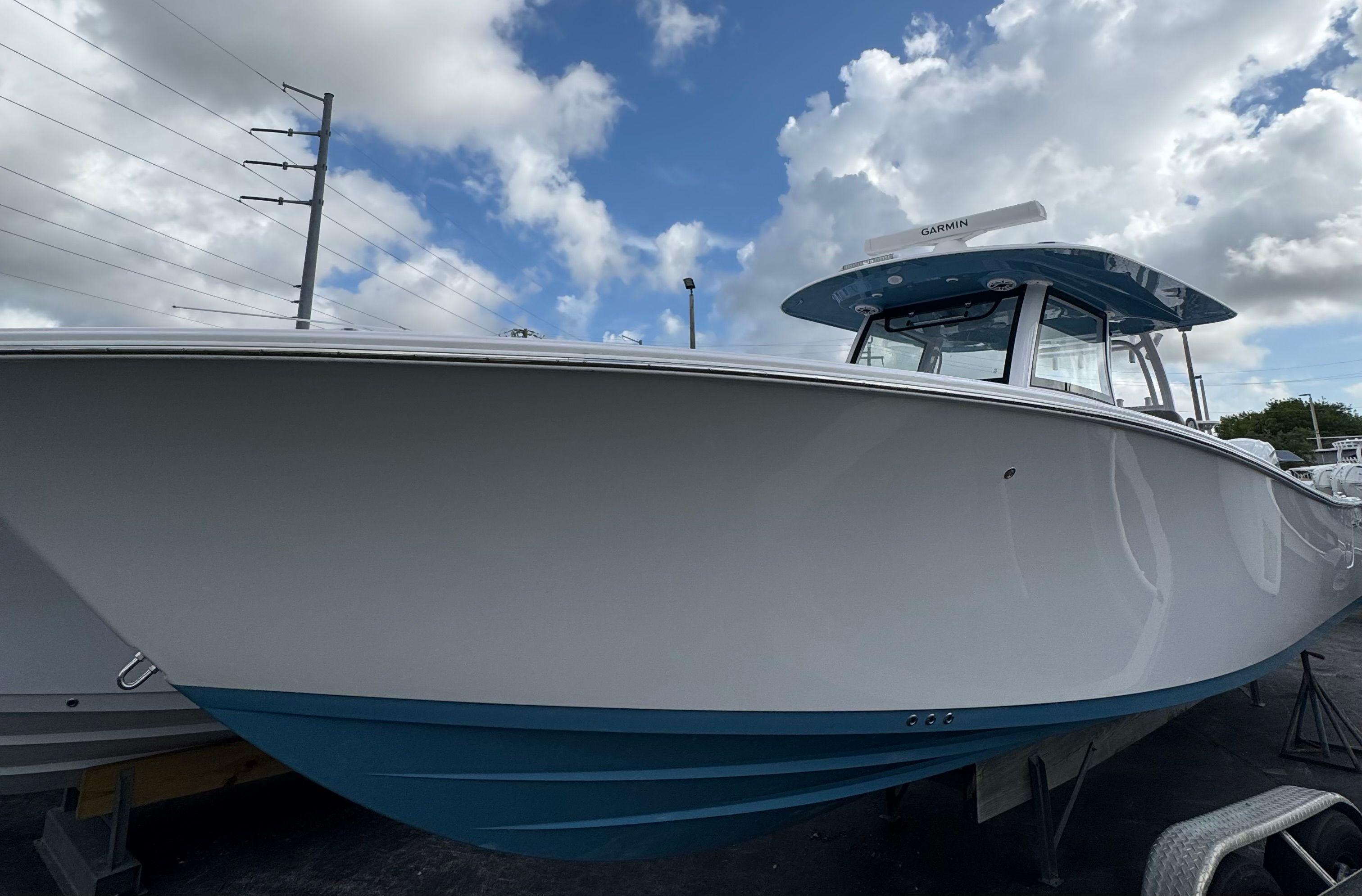 2025 Sportsman Open 352 Center Console