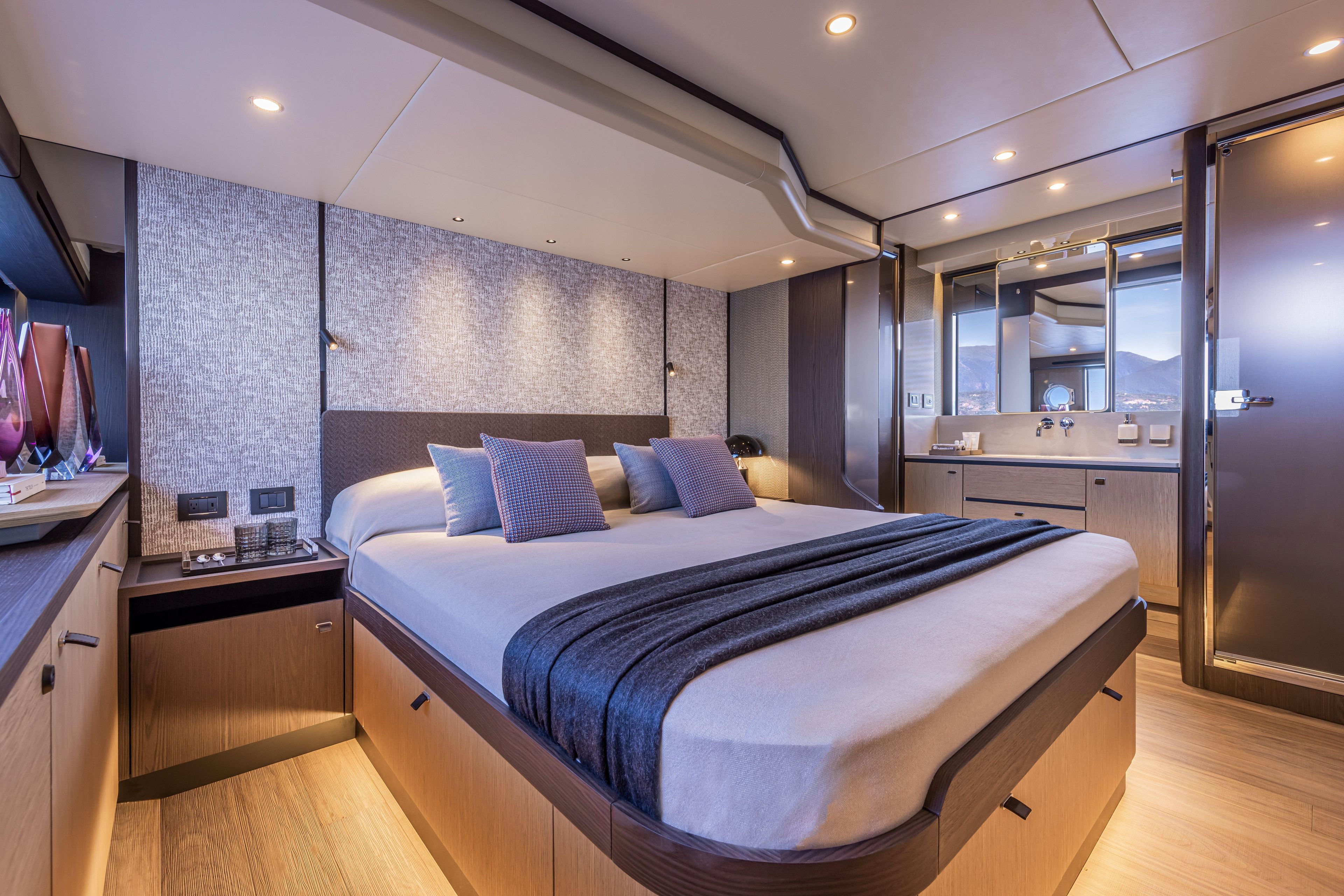 2025 Absolute 56 FLY for Sale in Vancouver, BC, Canada | 58 ft | Global ...