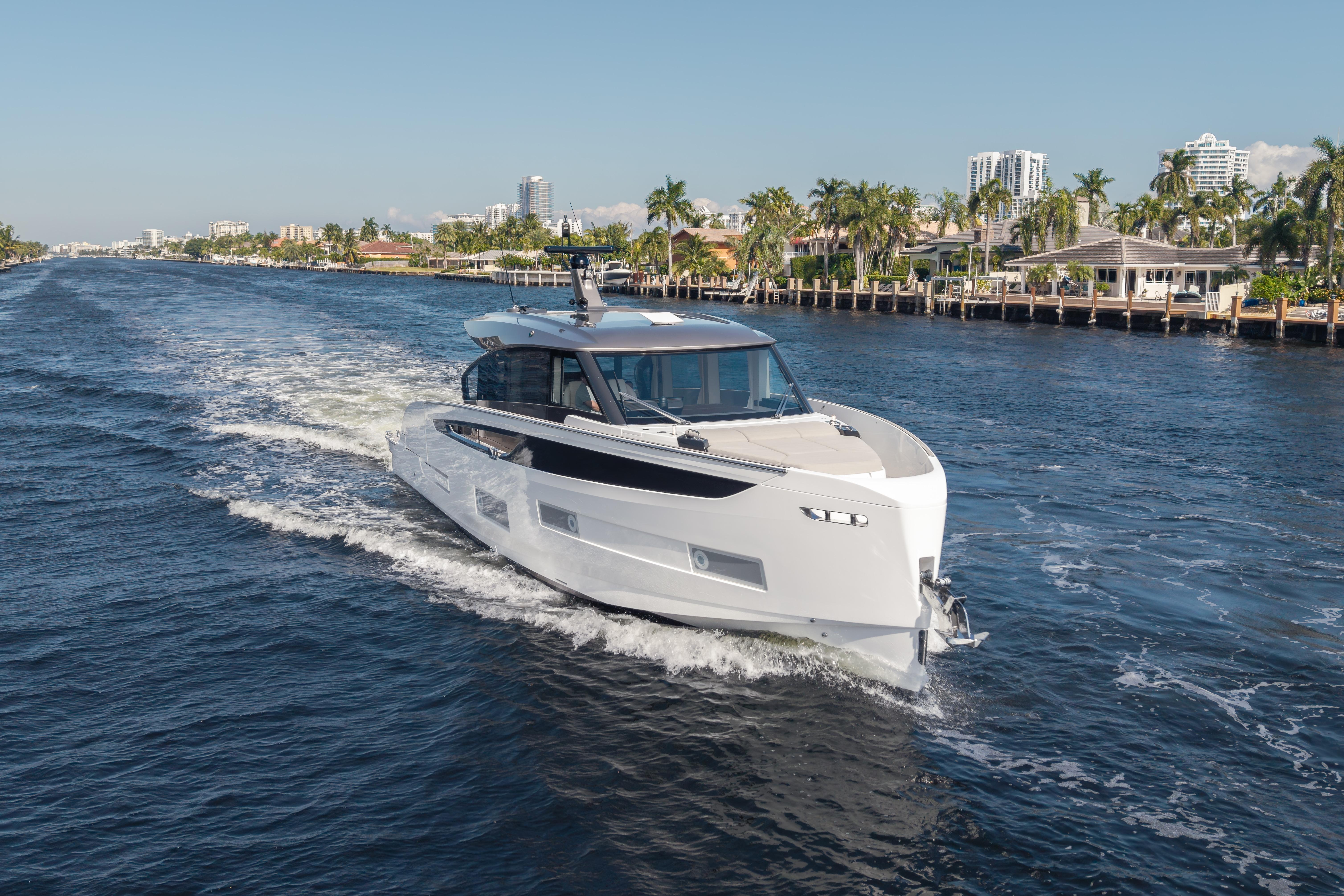 2025 Azimut Seadeck 6 yacht for sale in 