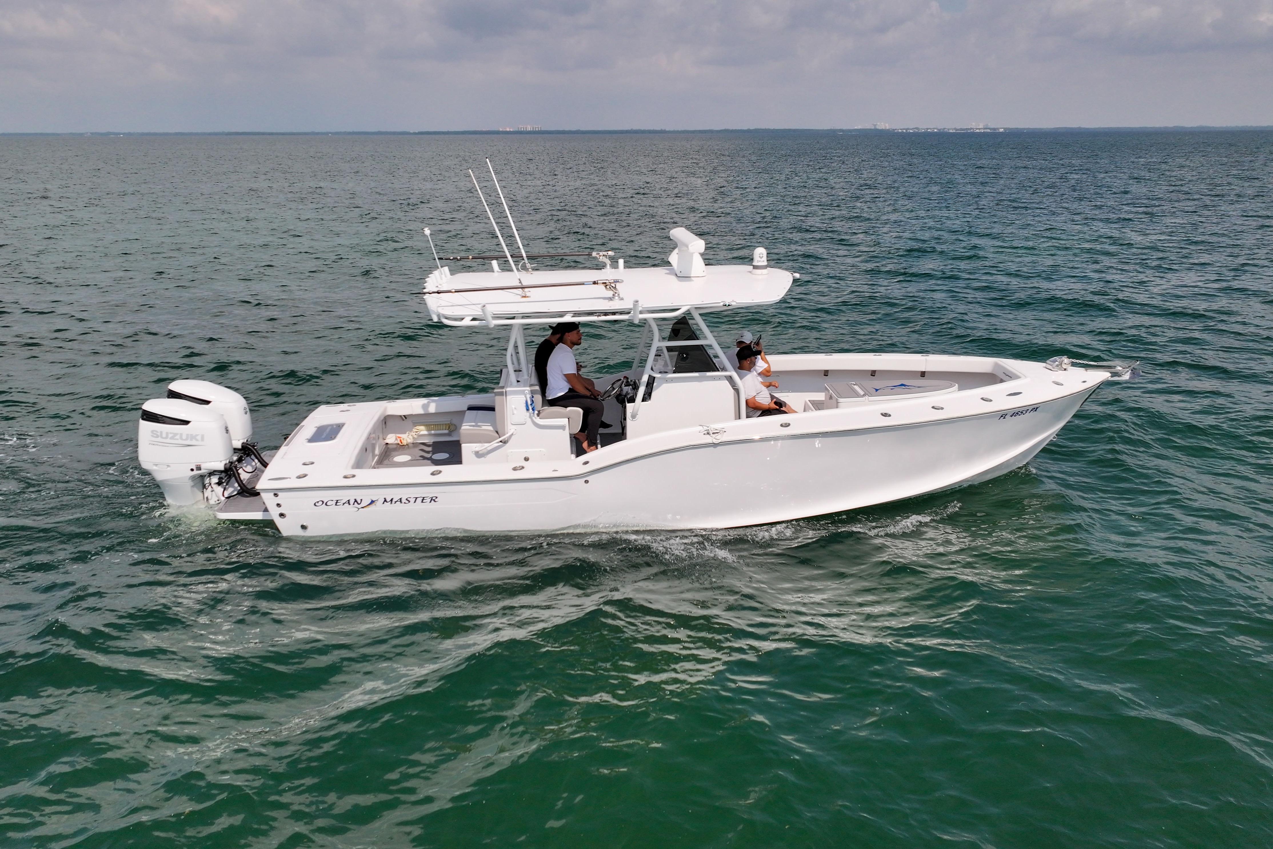 1996 Oceanmaster 31 Center Console yacht for sale in 