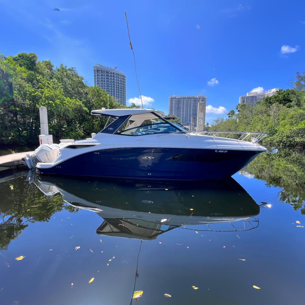 2020 Sea Ray Sundancer 320 Outboard yacht for sale in 